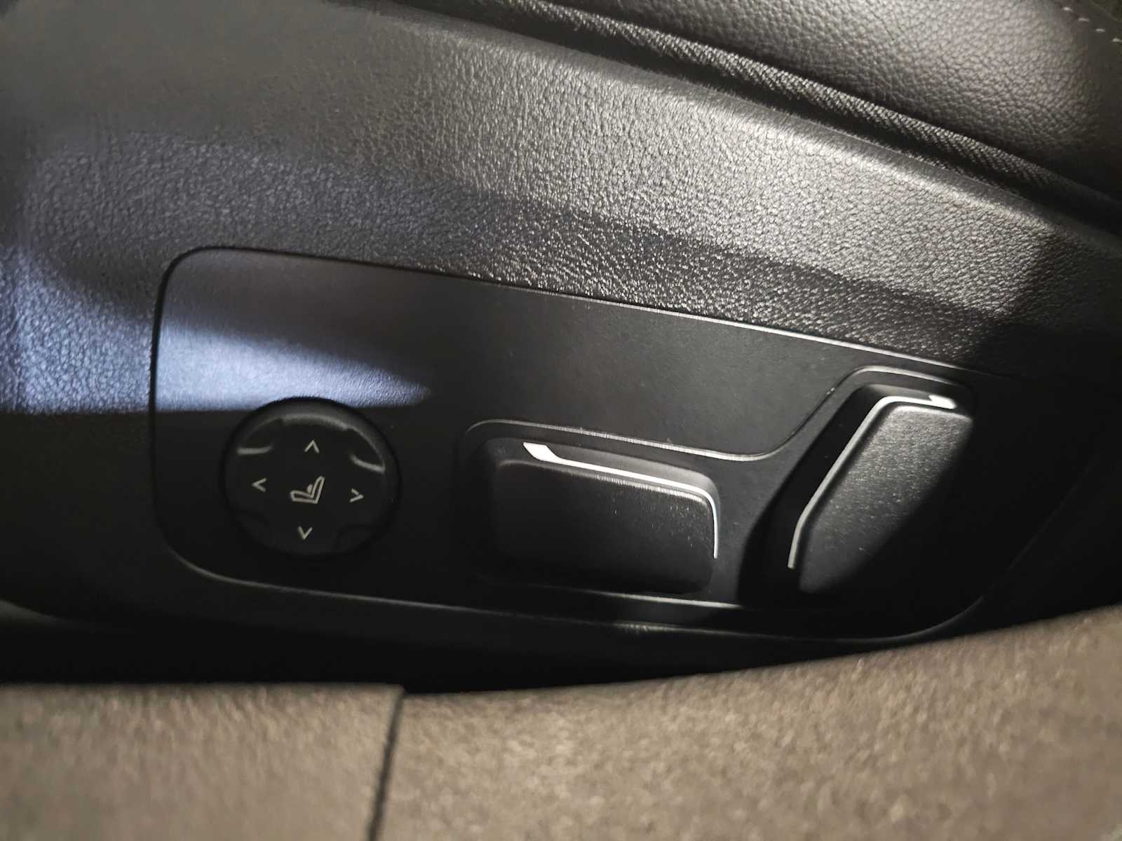 Thumbnail: 2024 BMW i4 - 30