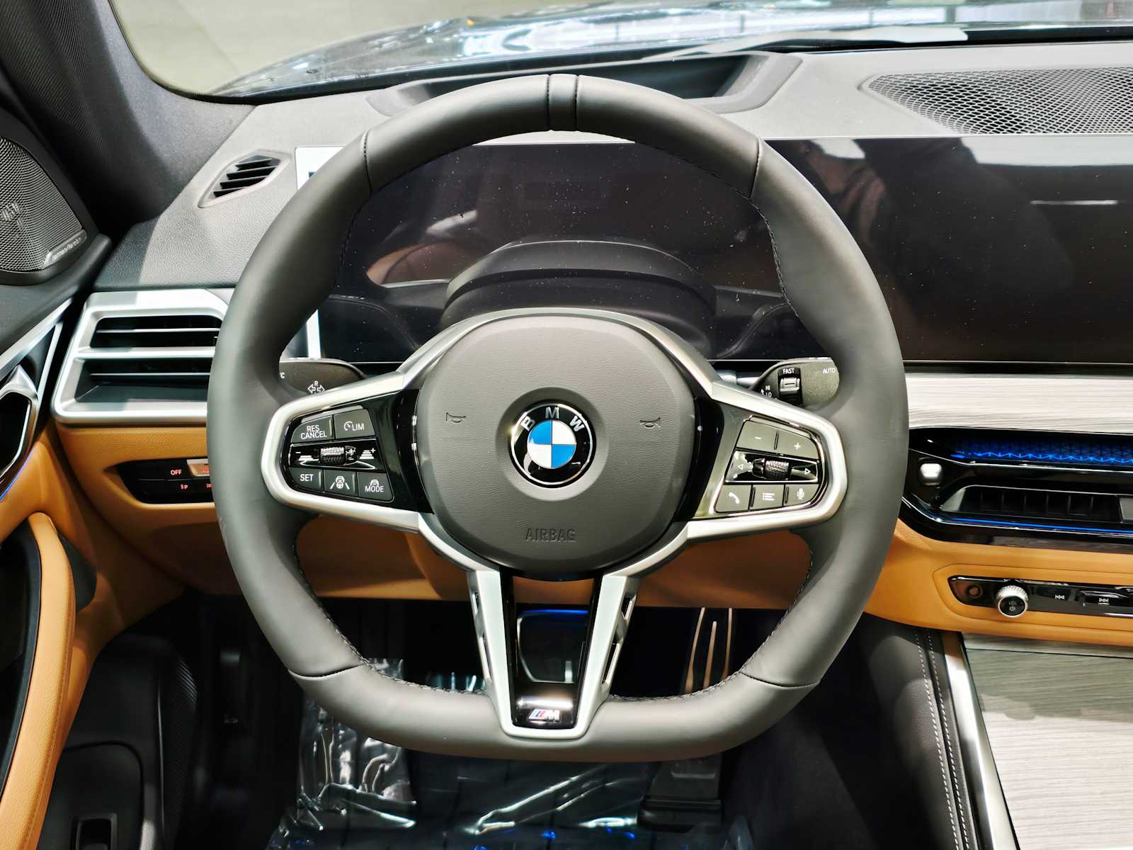 Thumbnail: 2026 BMW i4 - 11