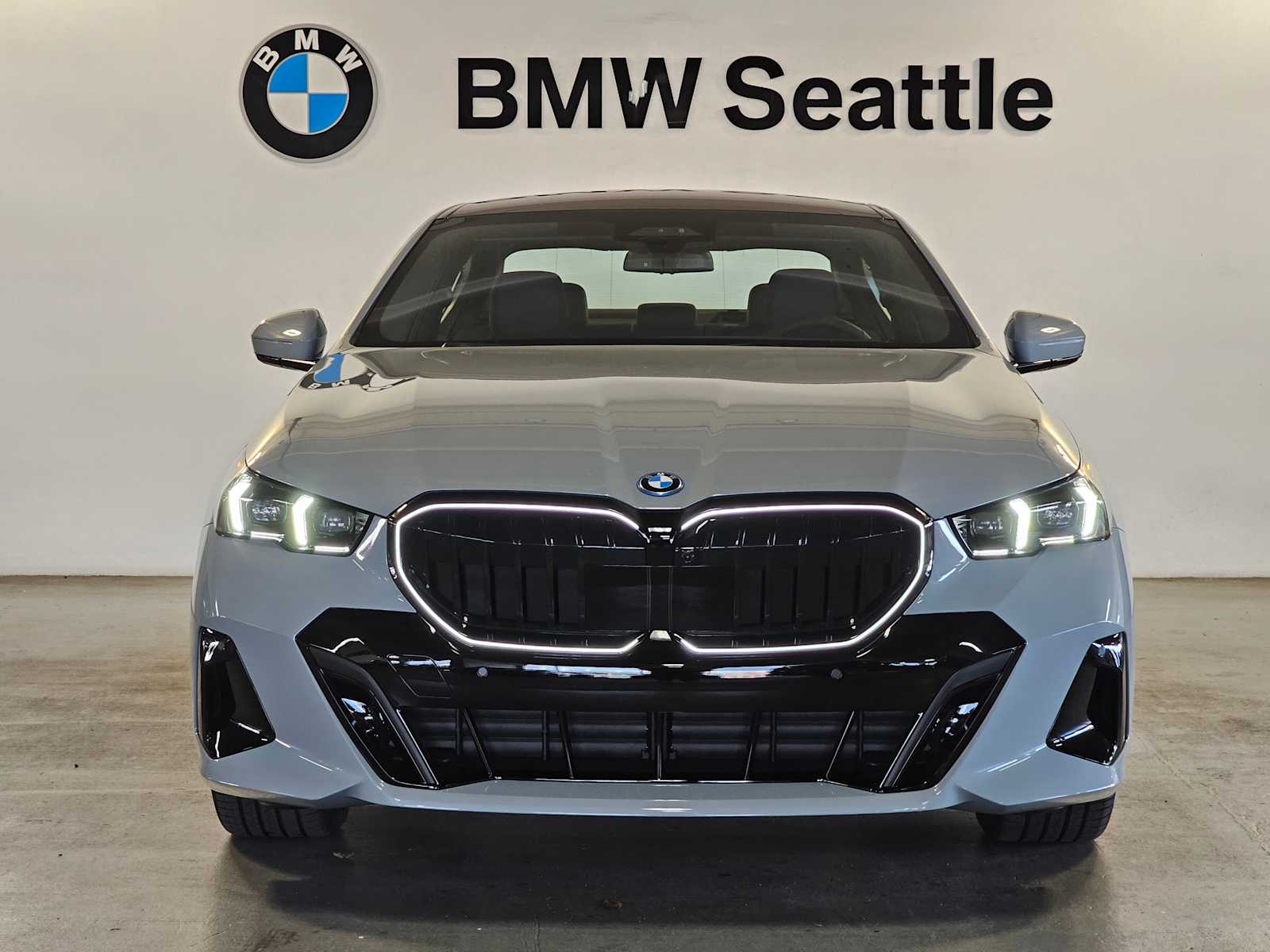 Thumbnail: 2026 BMW 5 Series - 6