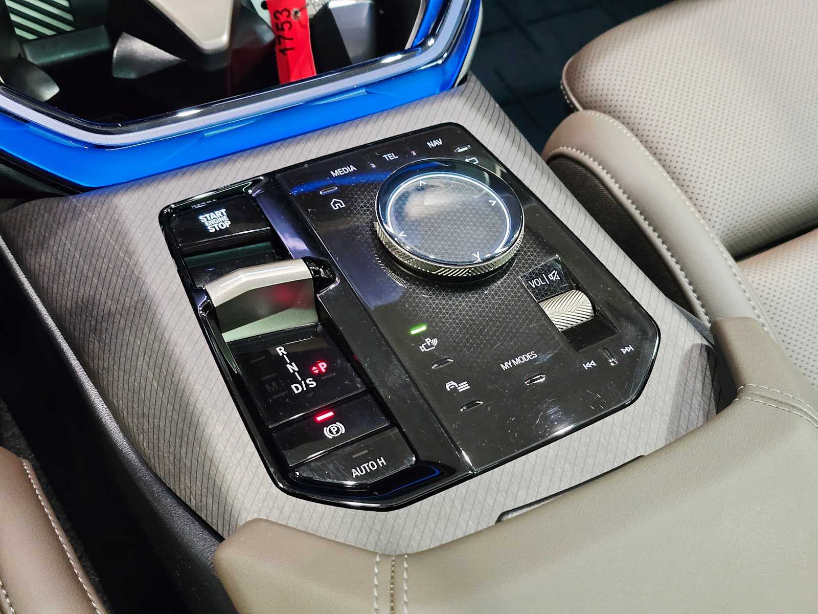 Thumbnail: 2025 BMW X3 - 17