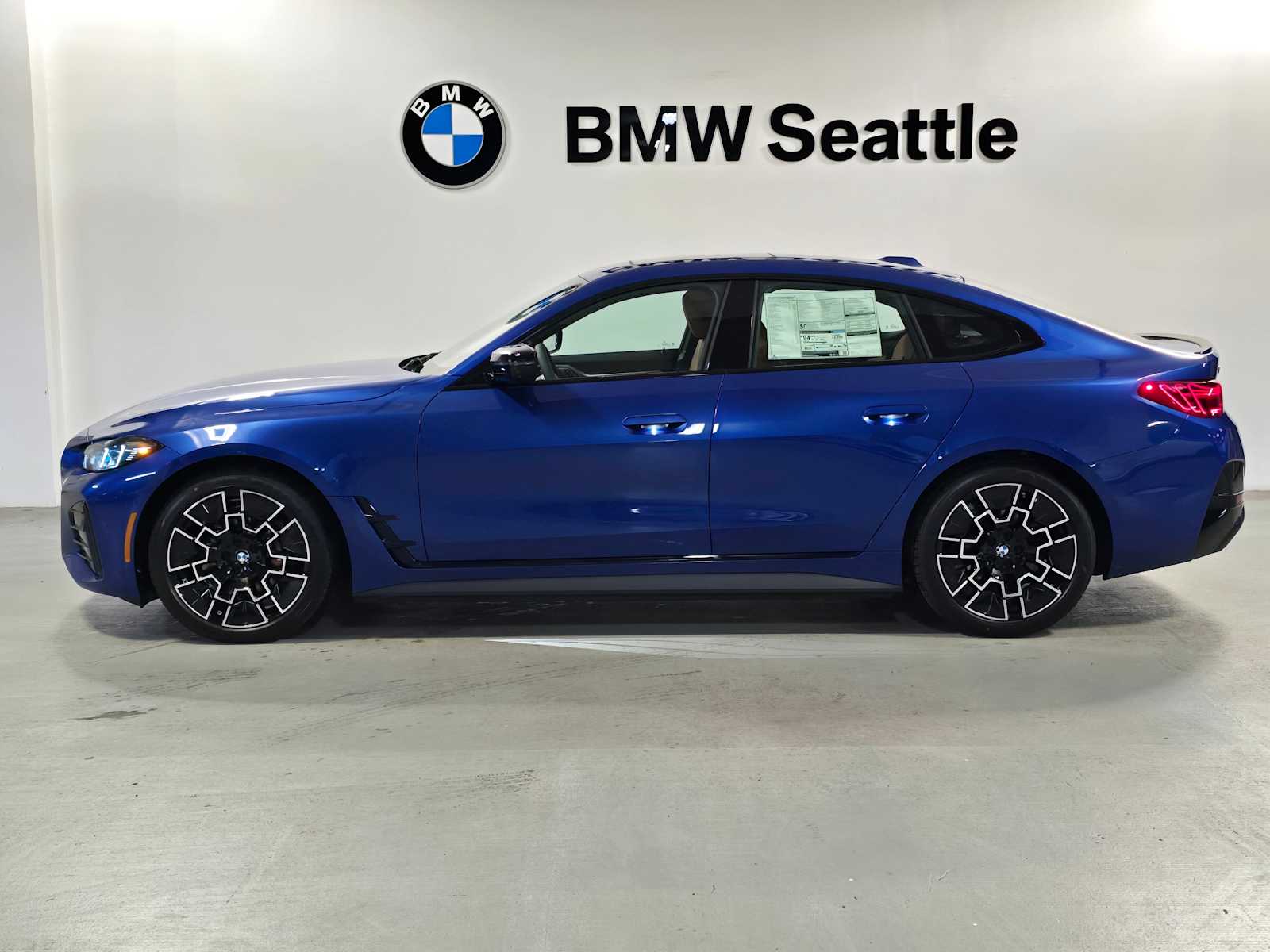 Thumbnail: 2025 BMW i4 - 3