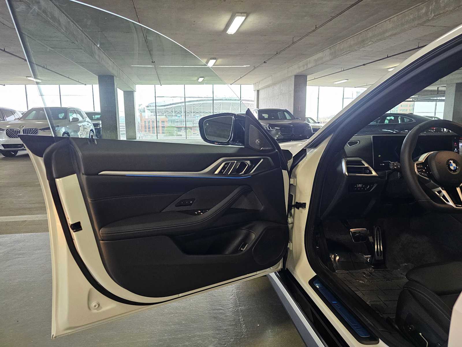 Thumbnail: 2026 BMW i4 - 29