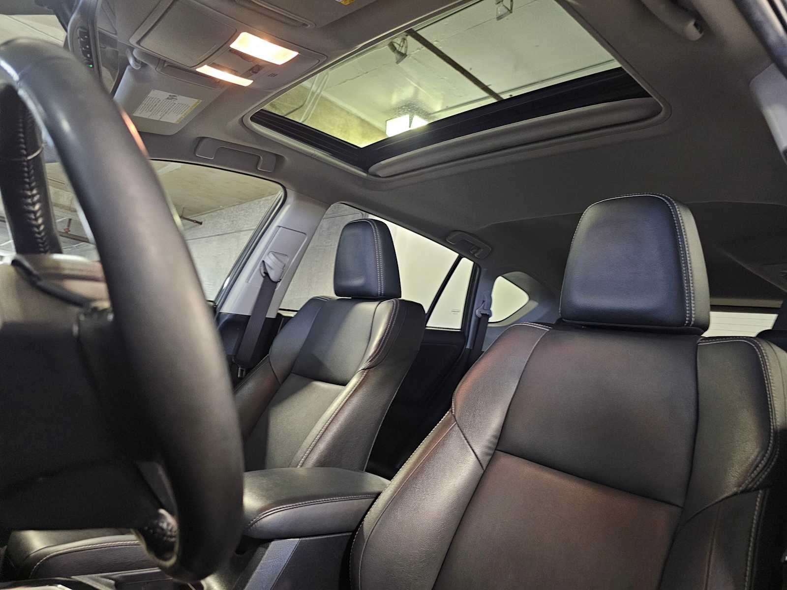 Thumbnail: 2018 Toyota RAV4 - 32