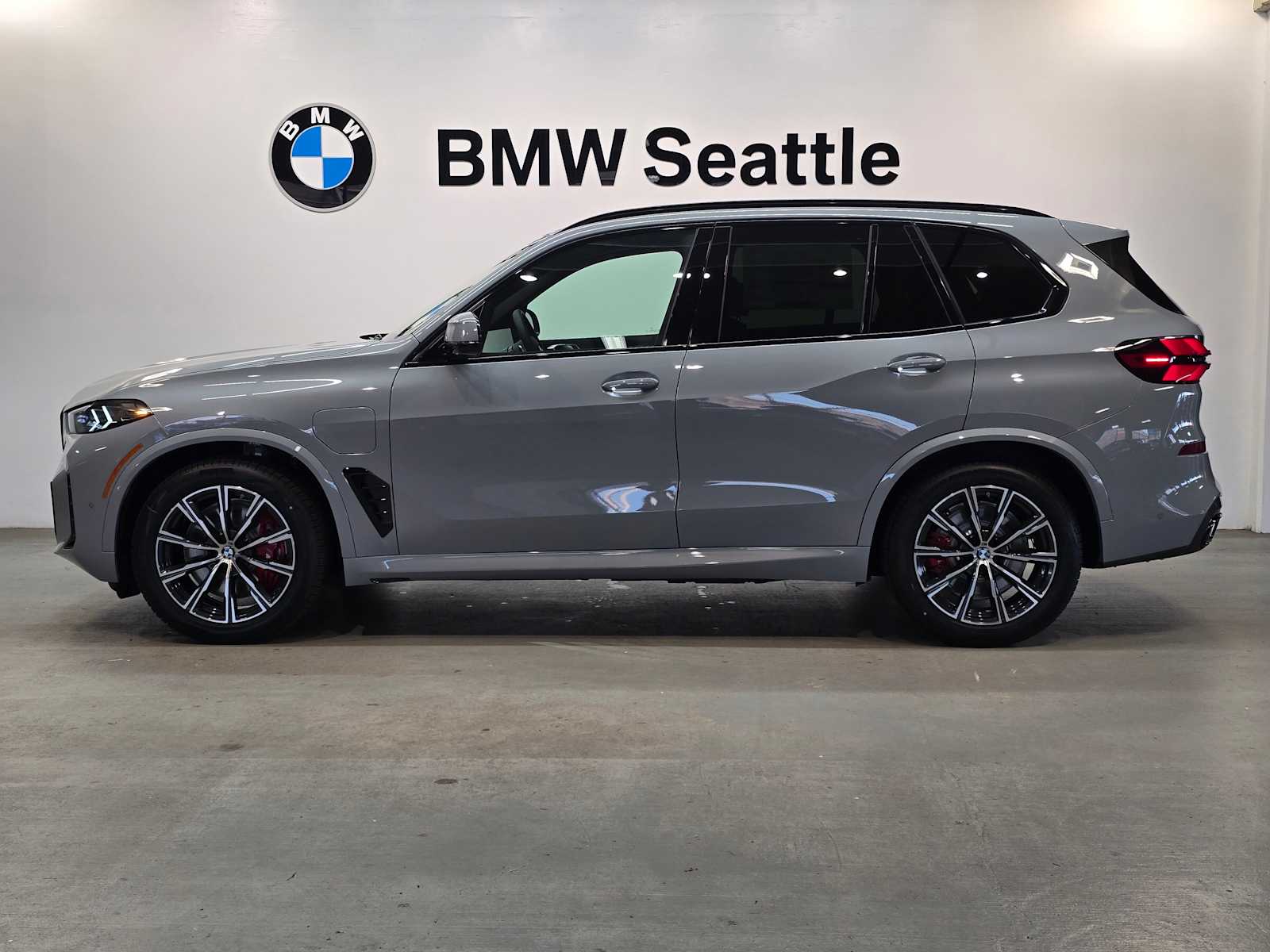 Thumbnail: 2026 BMW X5 - 3