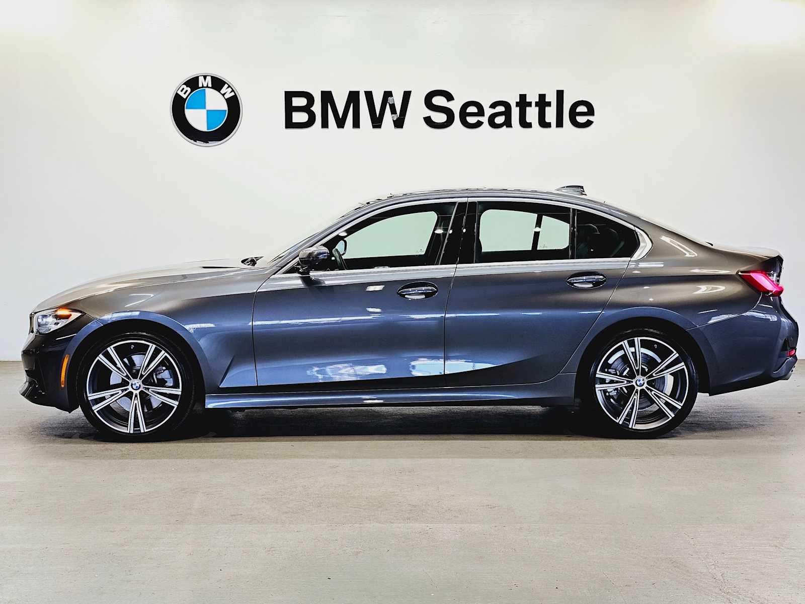 2020 BMW 3 Series 330i xDrive 2