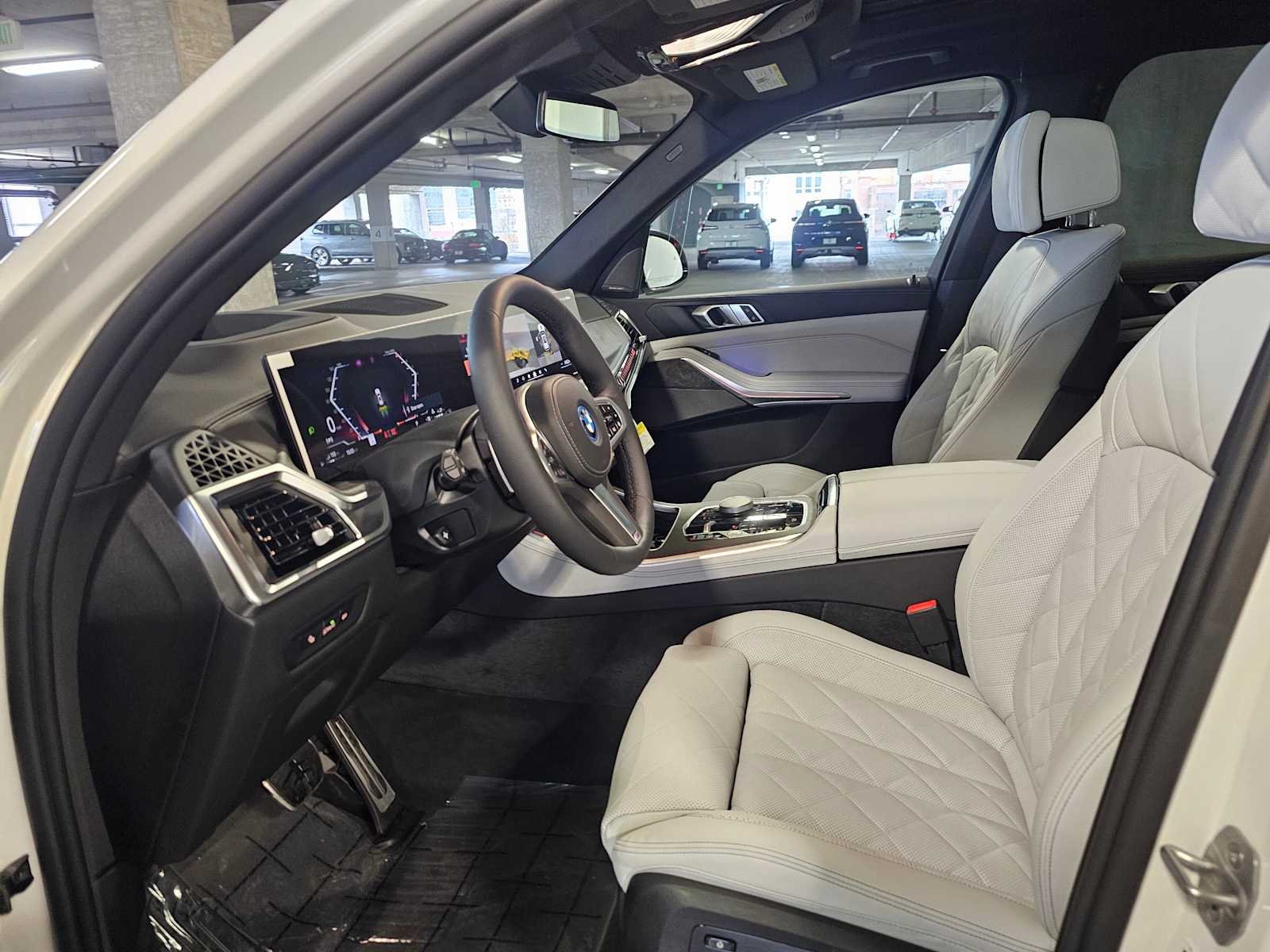 Thumbnail: 2026 BMW X5 - 33