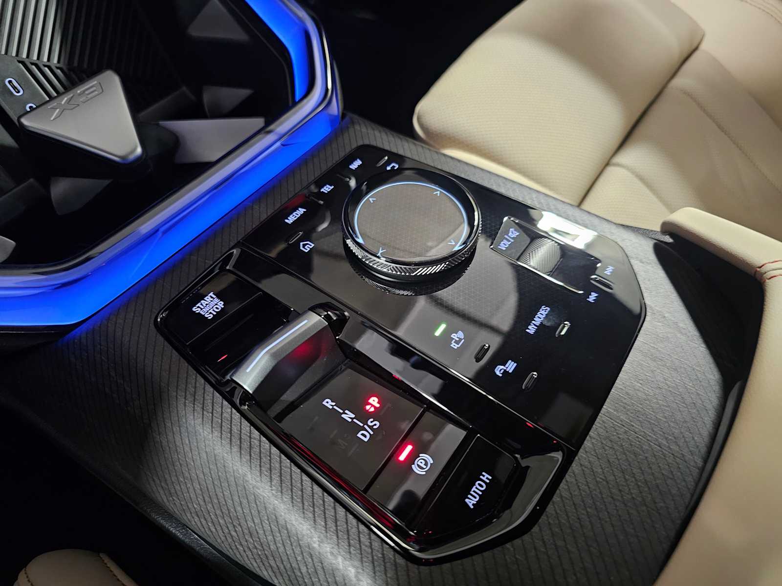 Thumbnail: 2026 BMW X3 - 21