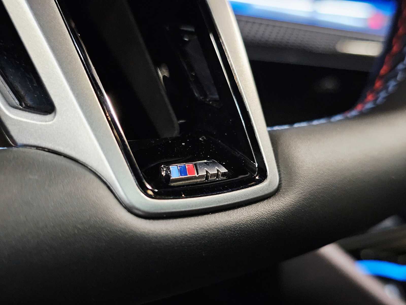 Thumbnail: 2025 BMW i5 - 30