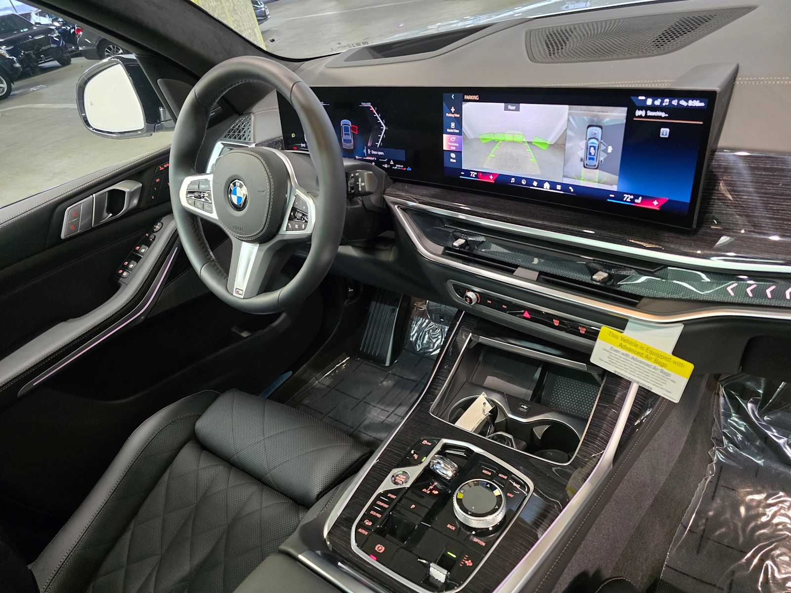 Thumbnail: 2026 BMW X7 - 32