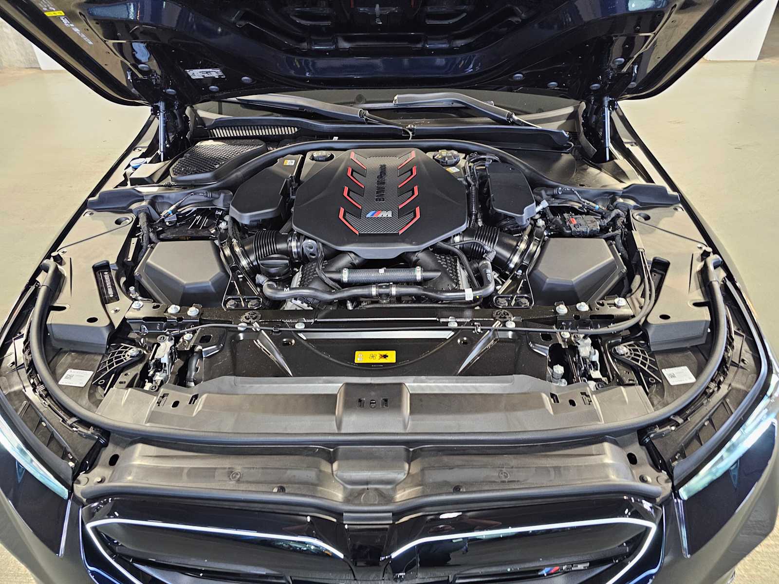 Thumbnail: 2027 BMW M5 - 9