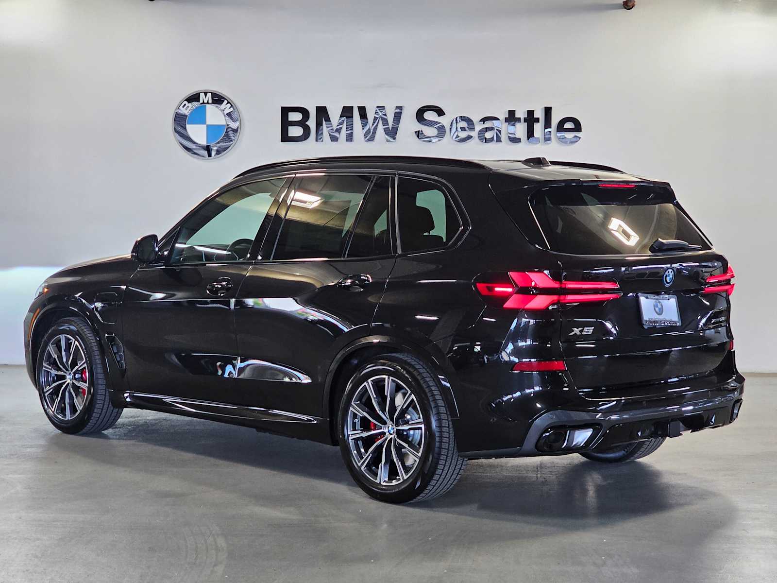 Thumbnail: 2026 BMW X5 - 4