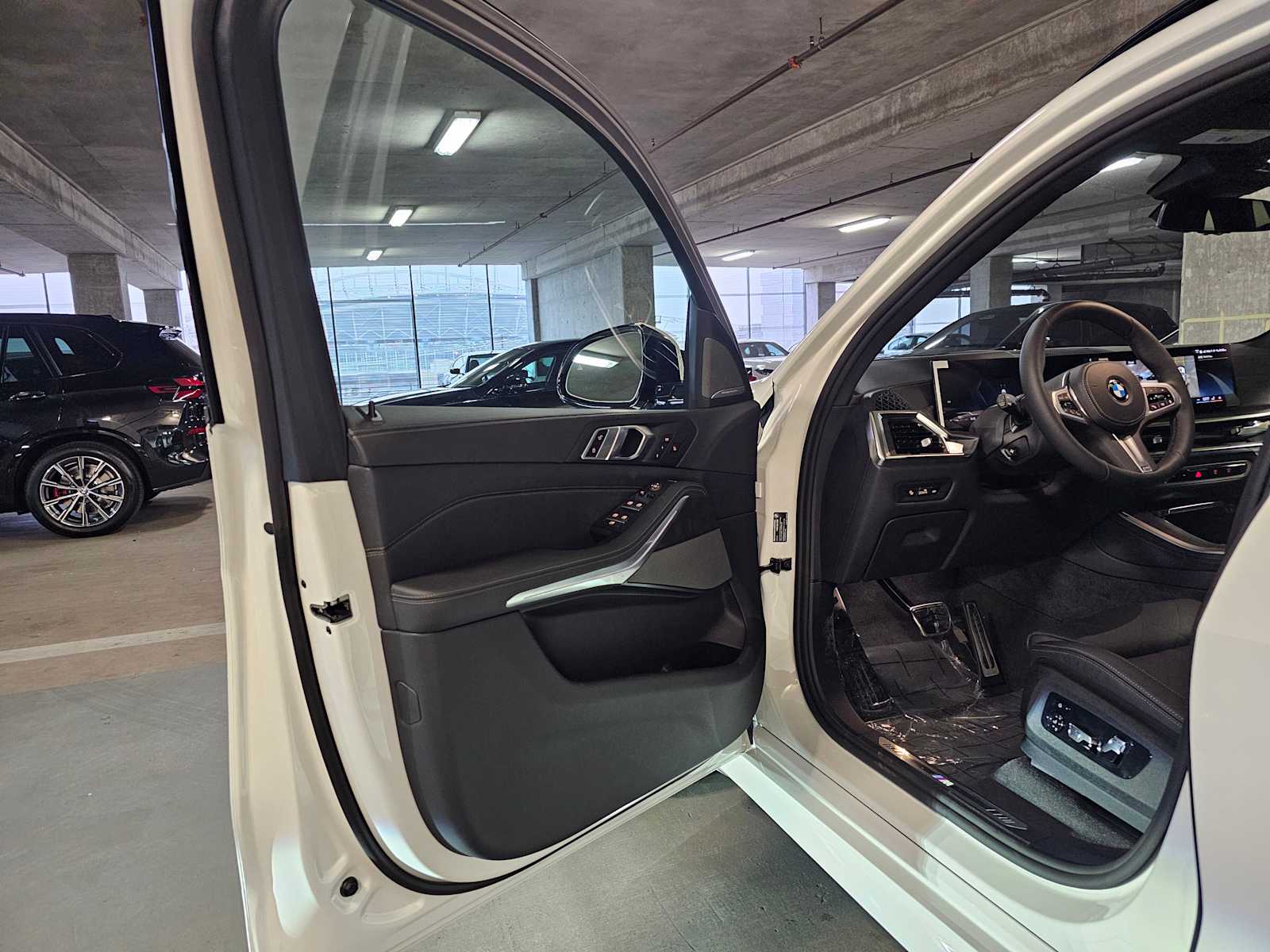 Thumbnail: 2026 BMW X5 - 31