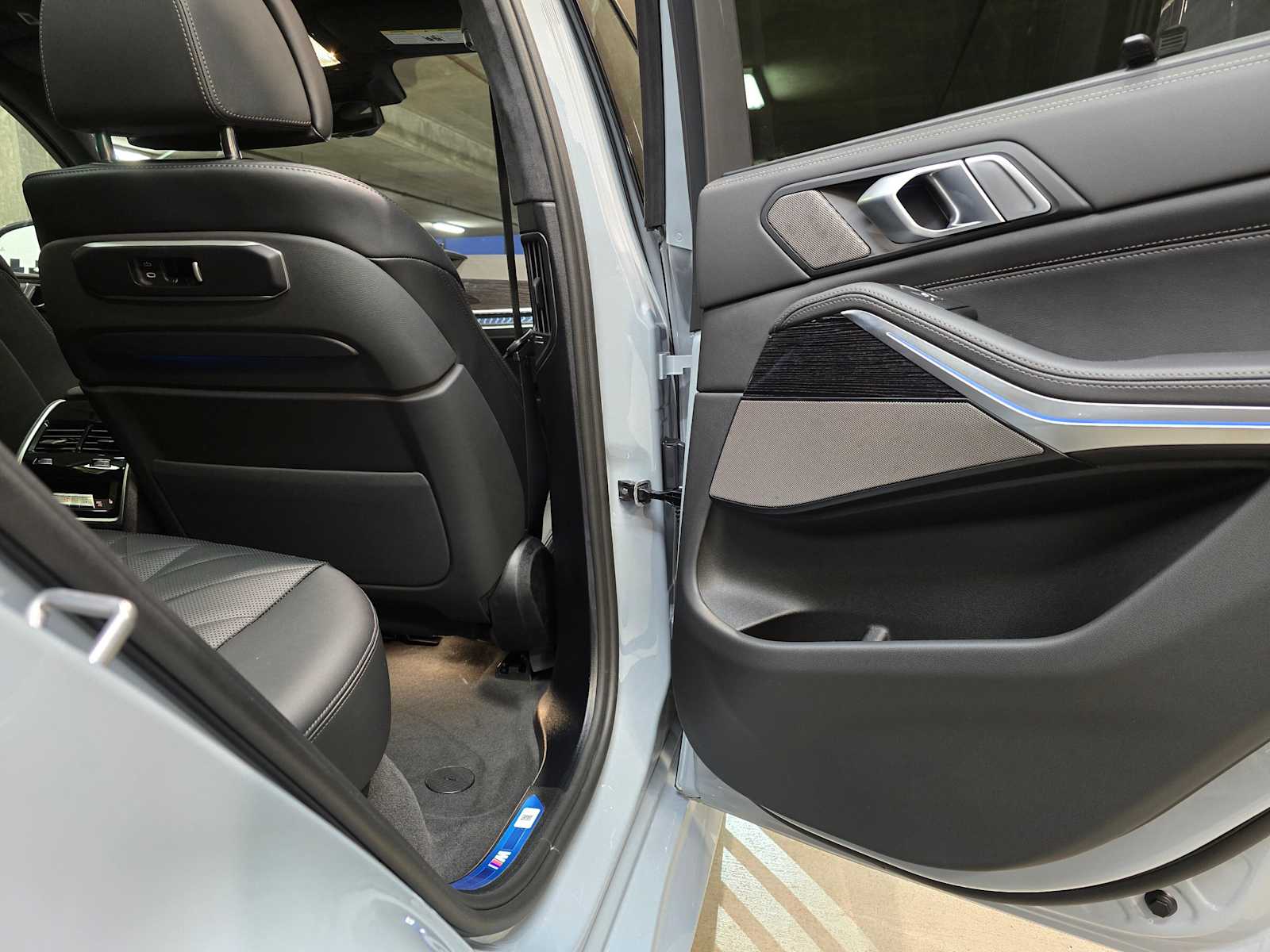 Thumbnail: 2026 BMW X5 - 27