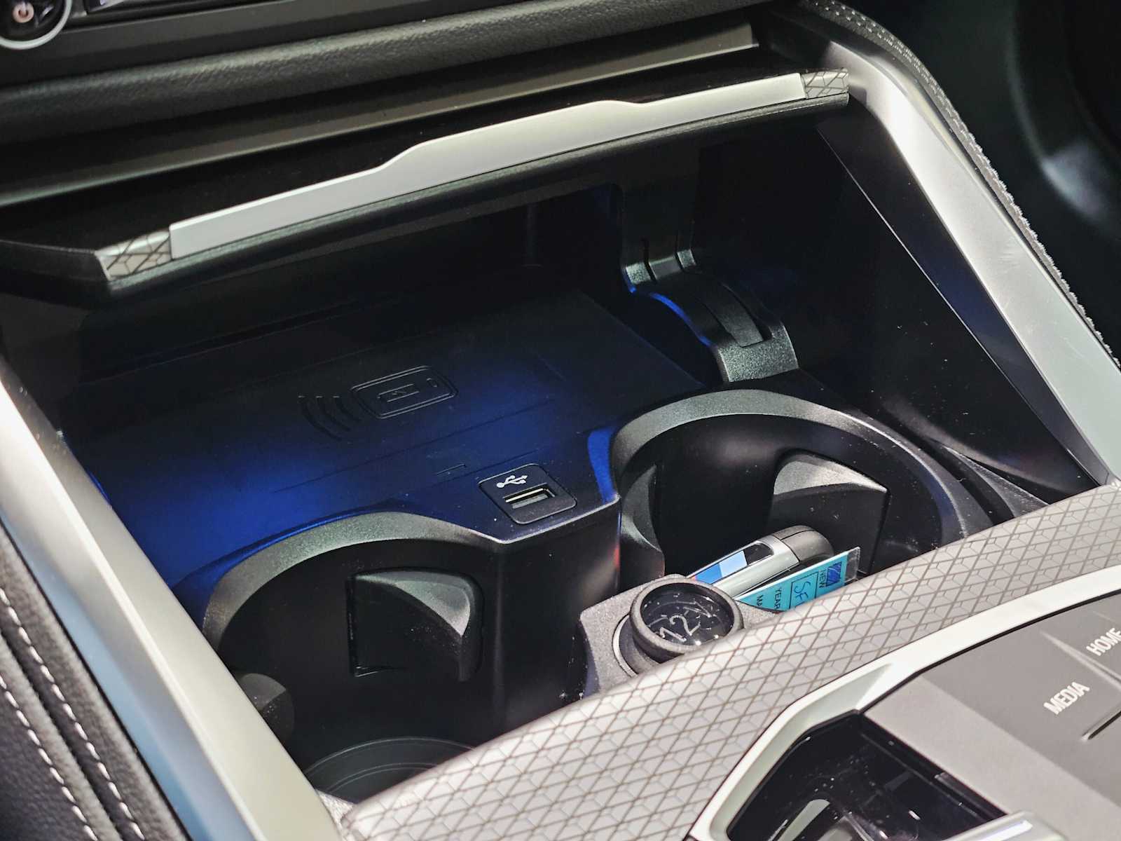 Thumbnail: 2025 BMW i4 - 19