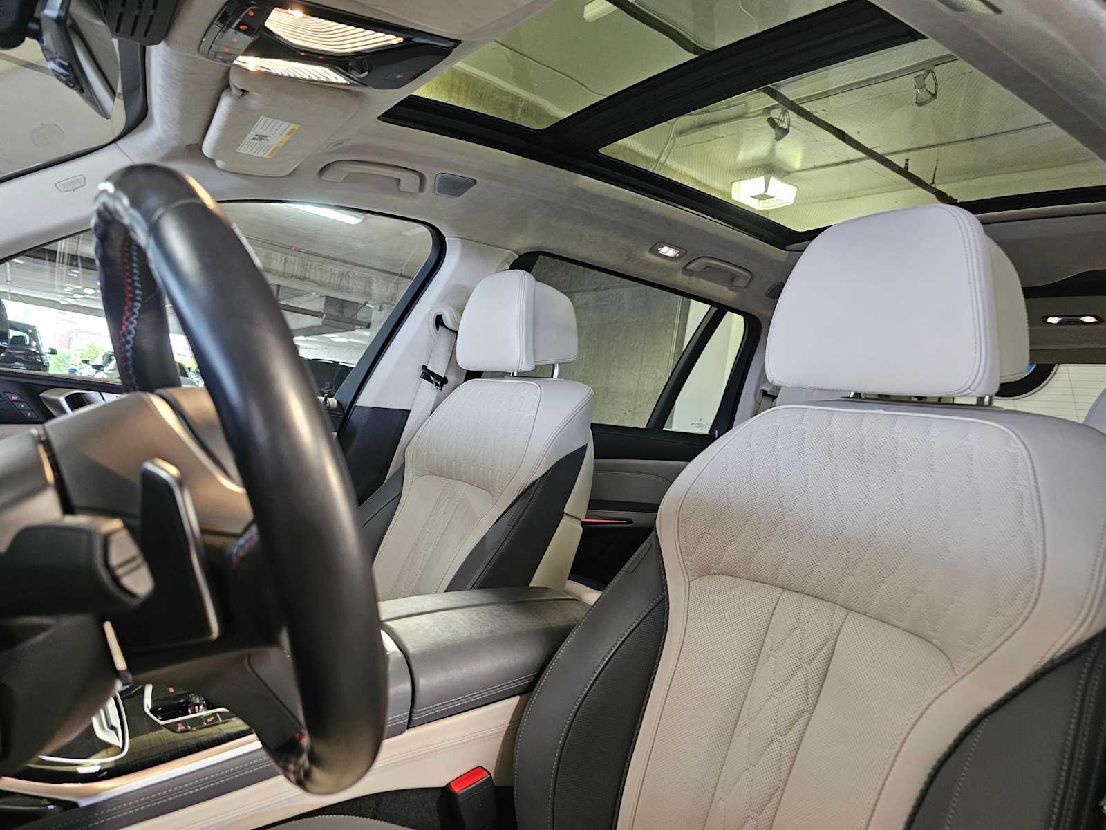 Thumbnail: 2023 BMW X7 - 35