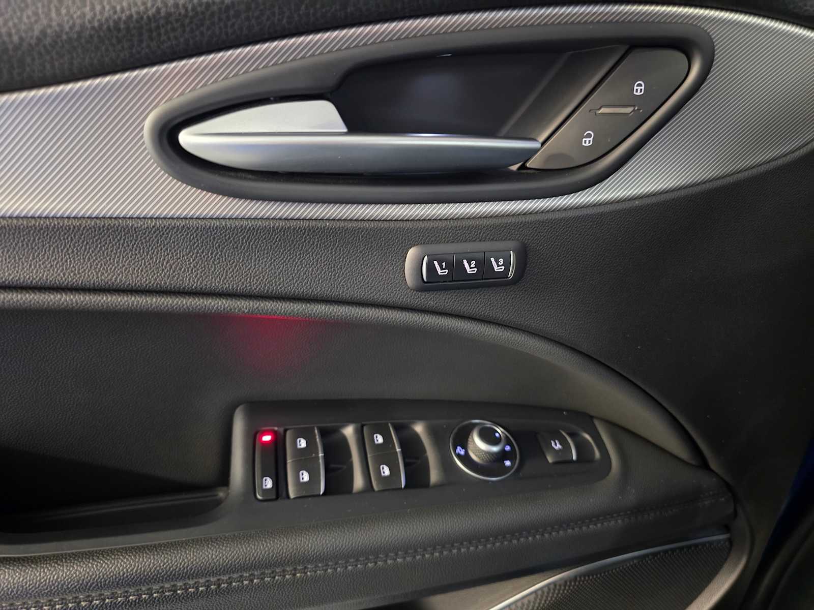 Thumbnail: 2018 Alfa Romeo Stelvio - 23