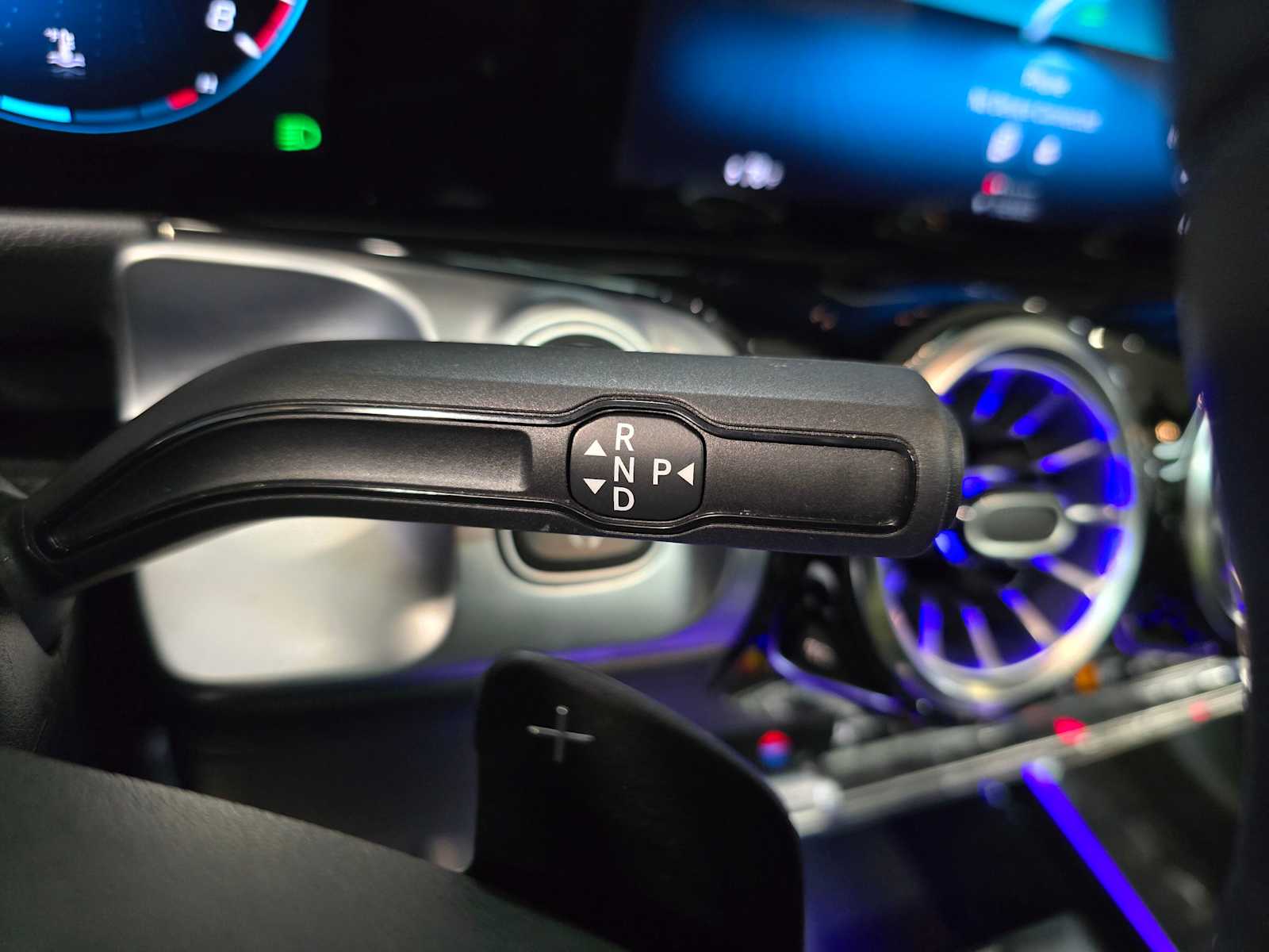 Thumbnail: 2023 Mercedes-Benz GLB - 23