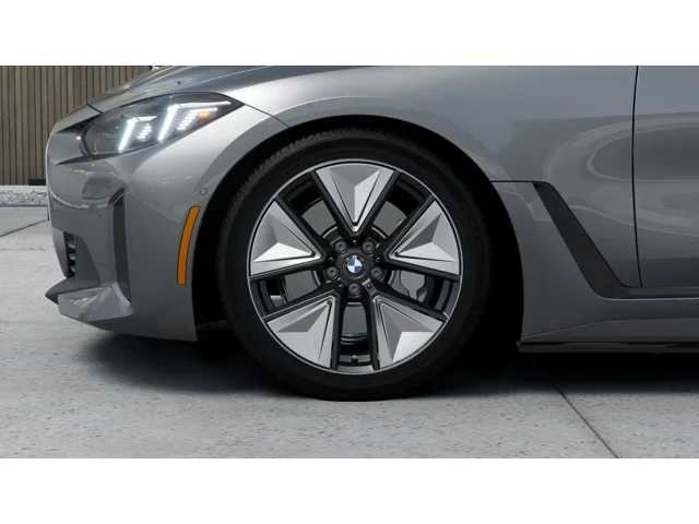 Thumbnail: 2026 BMW i4 - 7