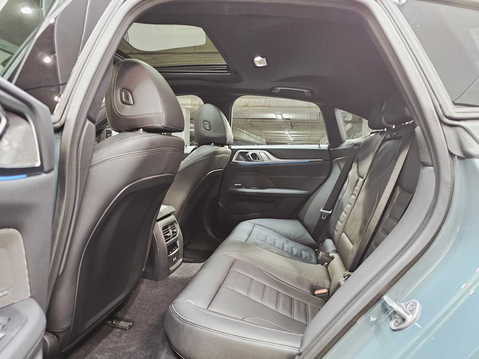 Thumbnail: 2025 BMW i4 - 25