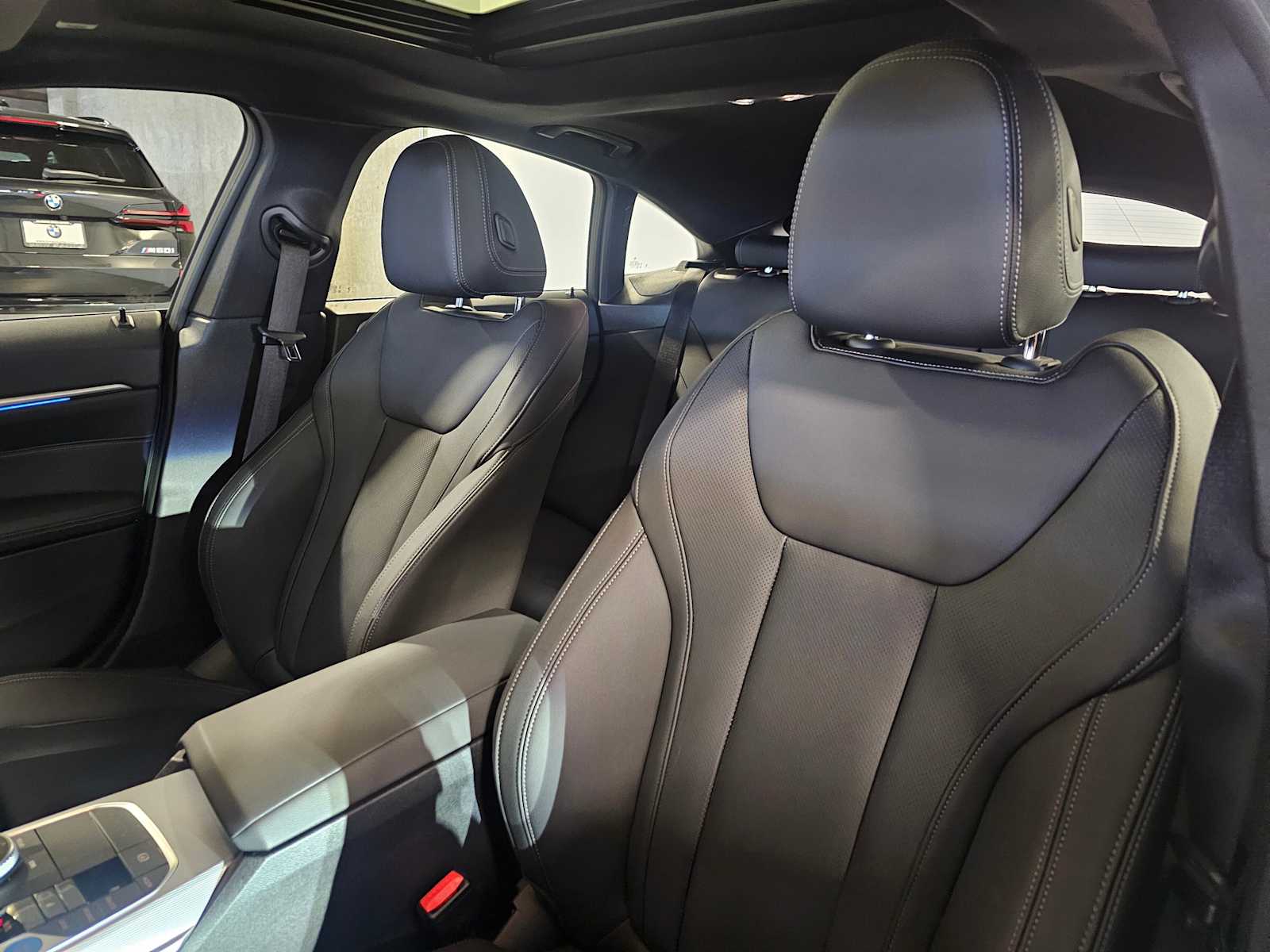 Thumbnail: 2023 BMW i4 - 33