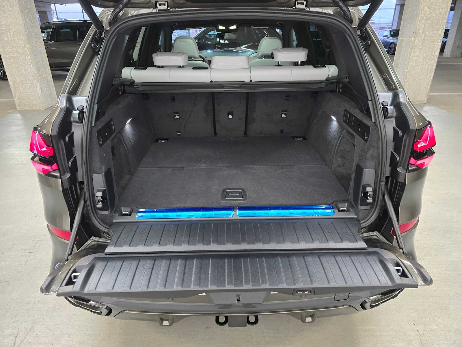 Thumbnail: 2026 BMW X5 - 34