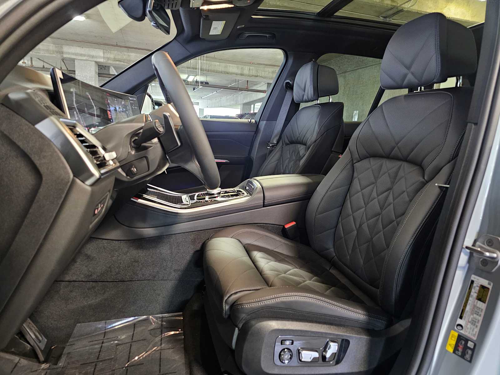 Thumbnail: 2026 BMW X5 - 32