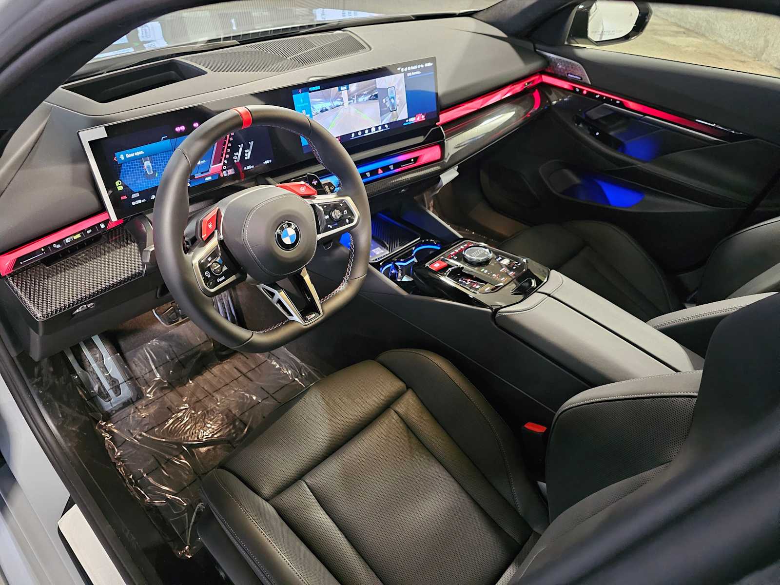 Thumbnail: 2026 BMW M5 - 2