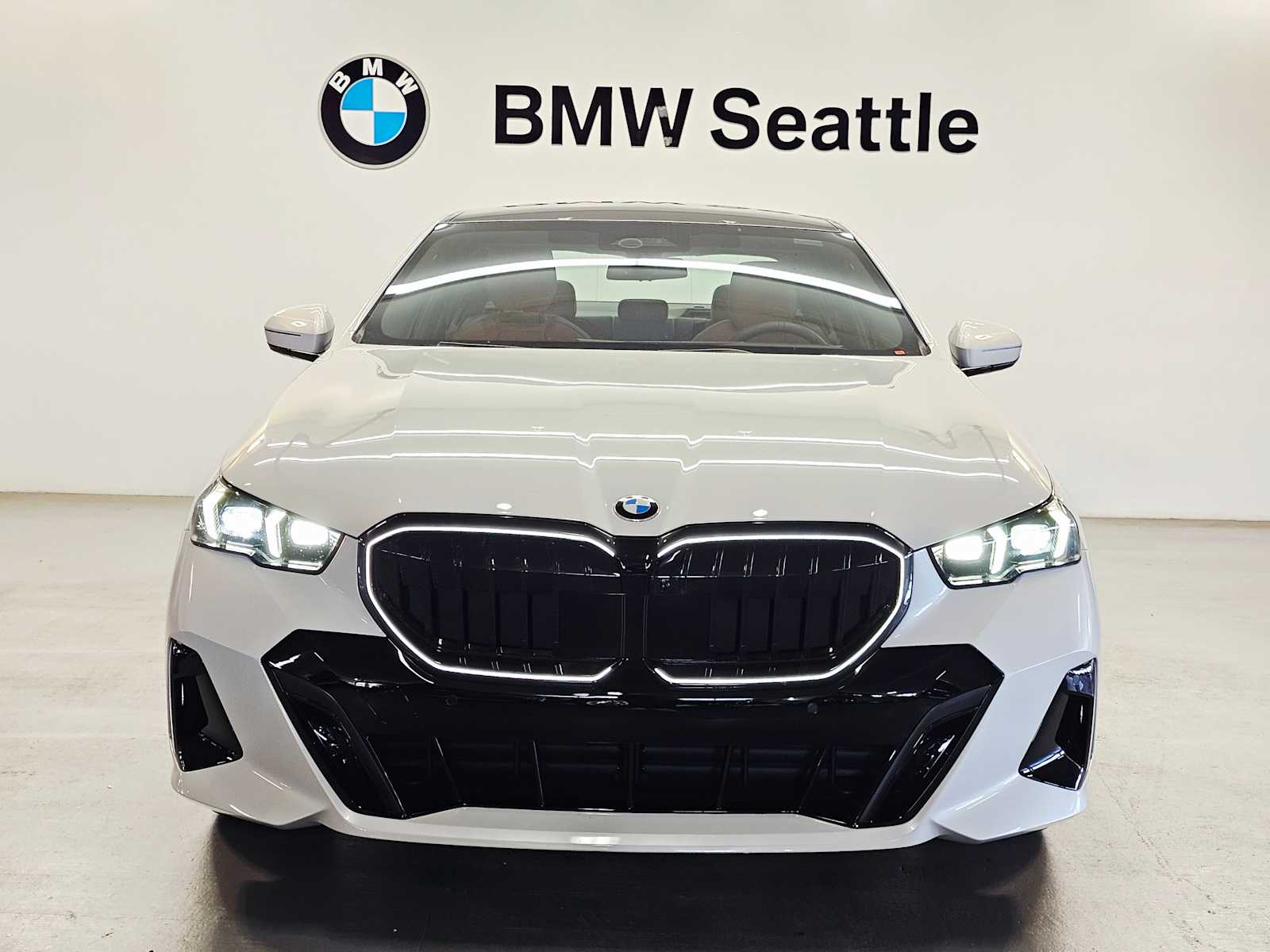 Thumbnail: 2026 BMW 5 Series - 6