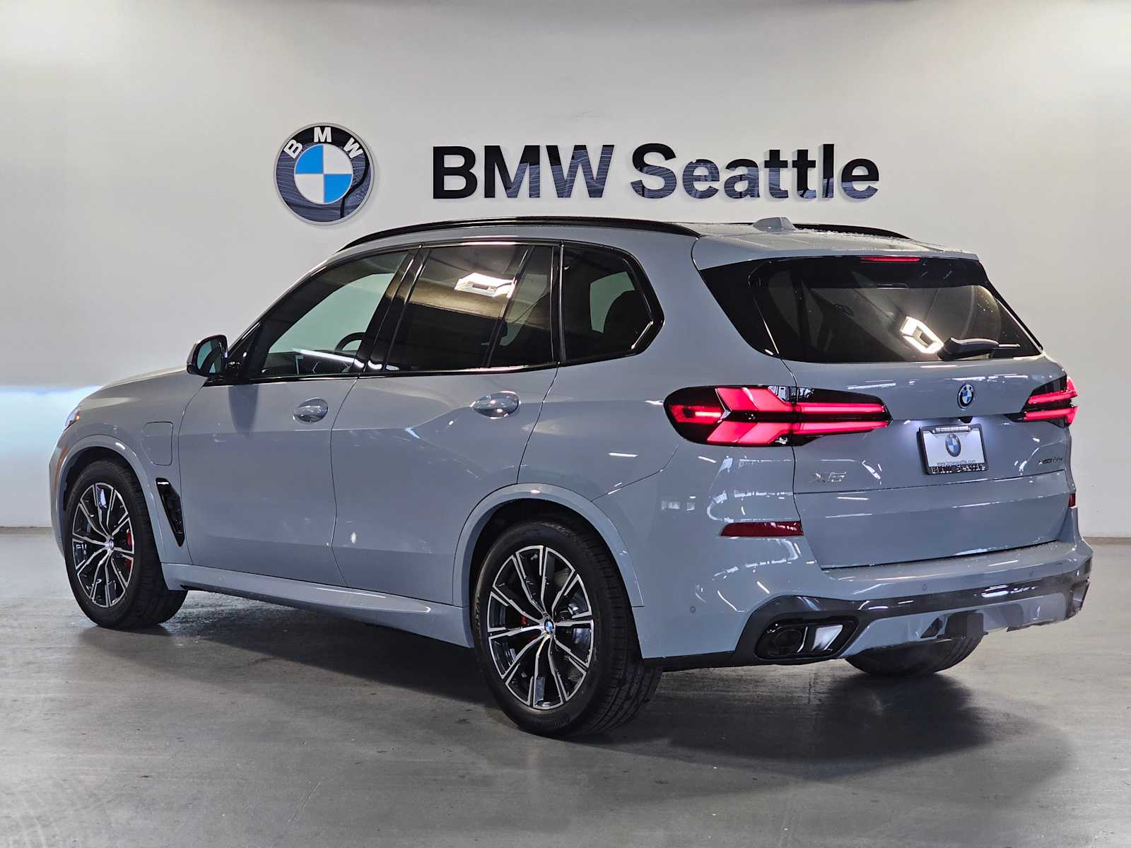 Thumbnail: 2026 BMW X5 - 4