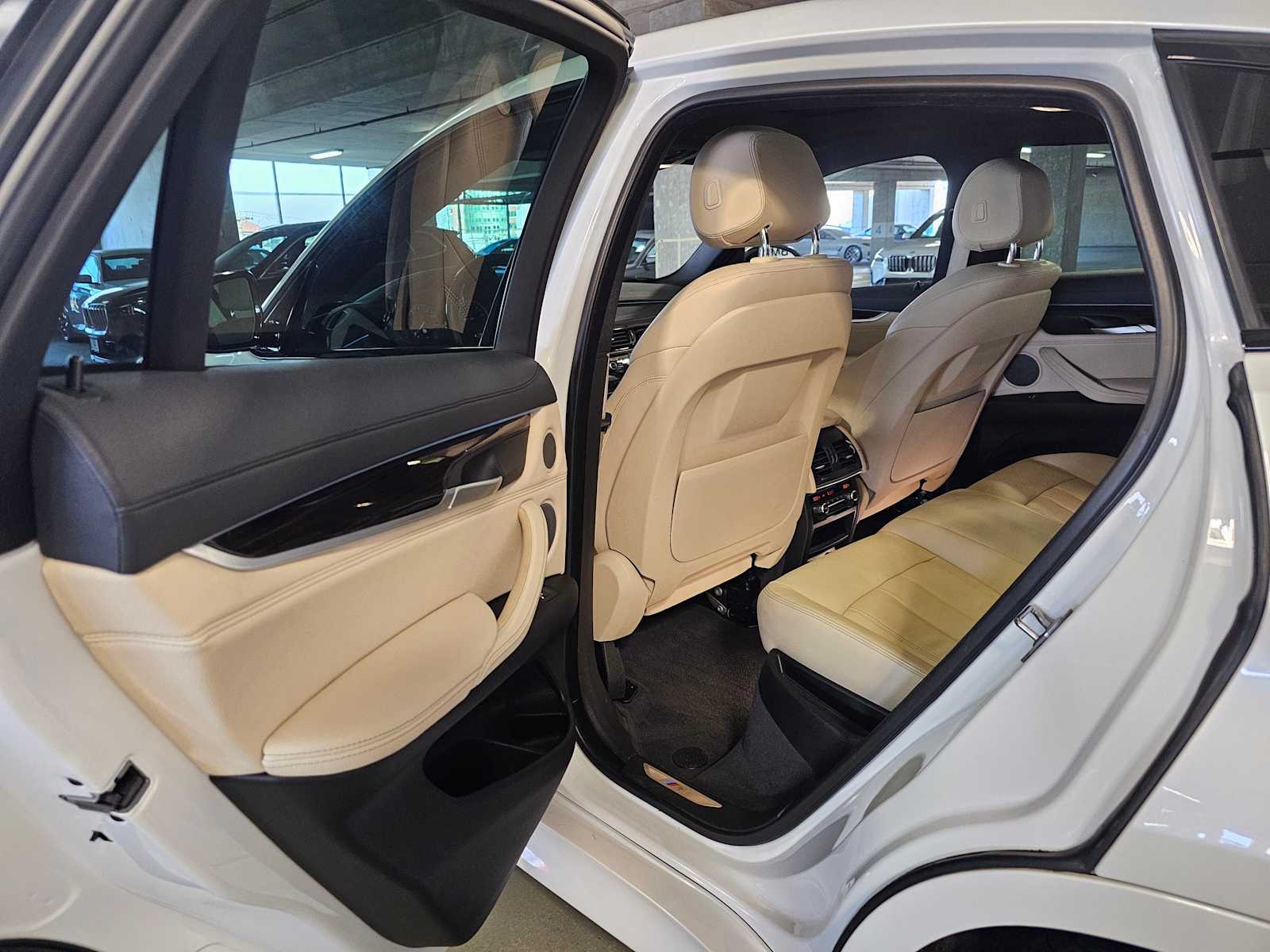 Thumbnail: 2019 BMW X6 - 35