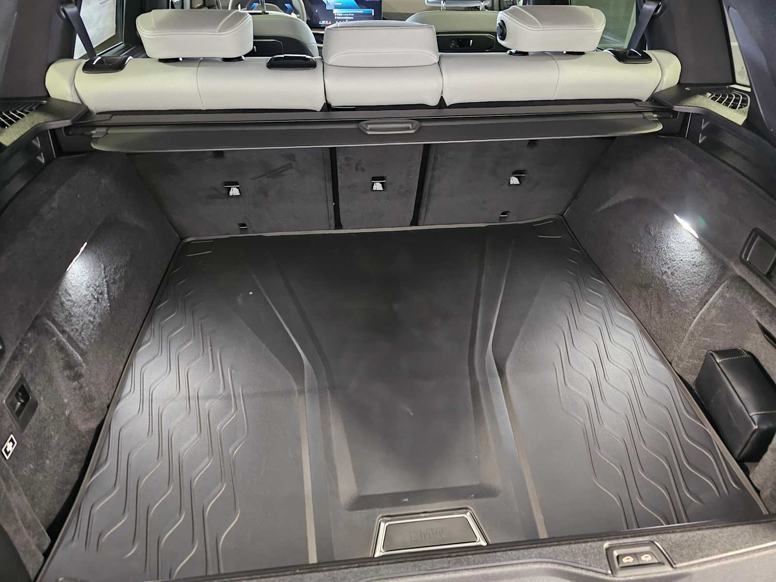 Thumbnail: 2026 BMW X5 - 42