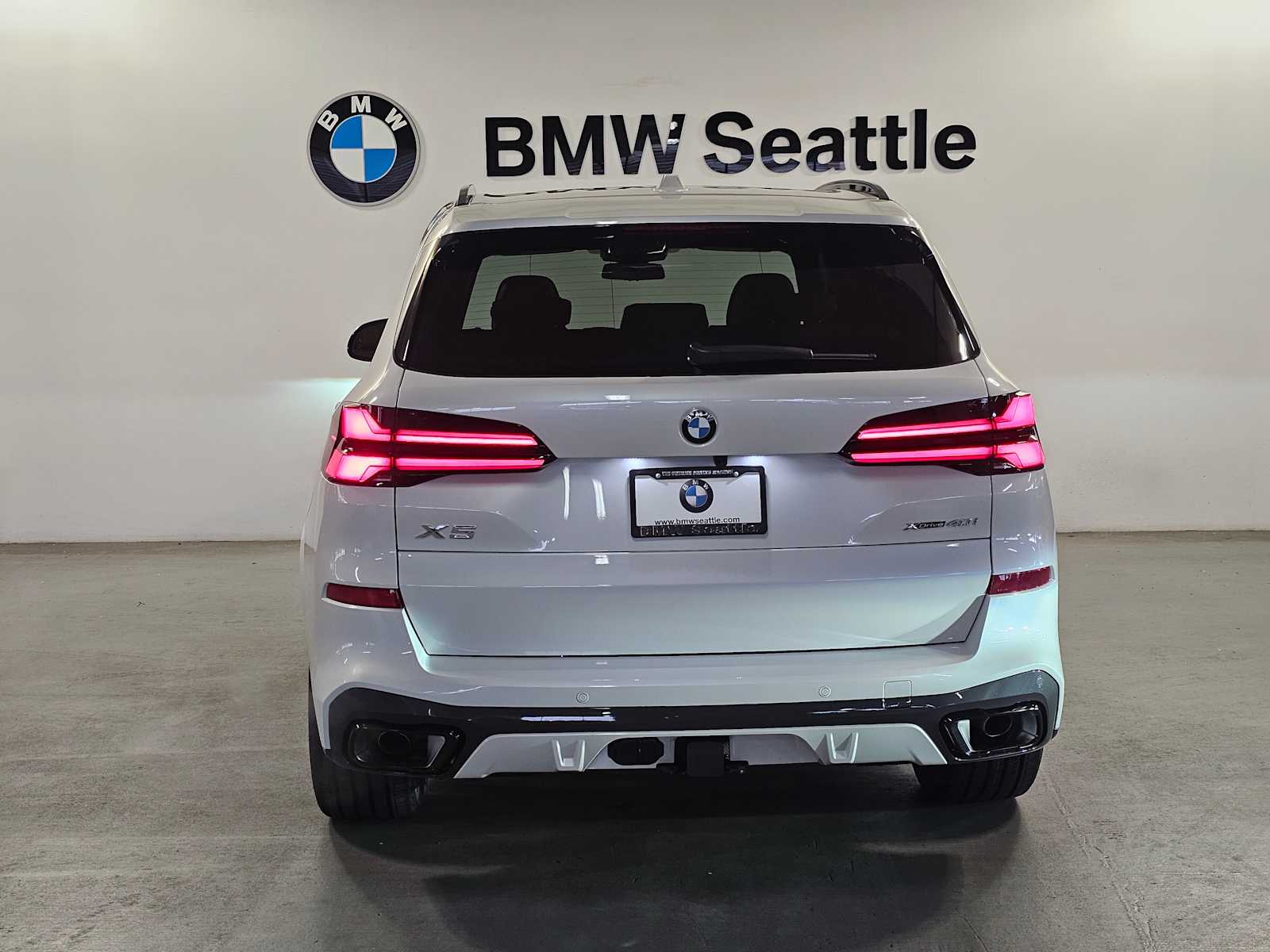 Thumbnail: 2026 BMW X5 - 5