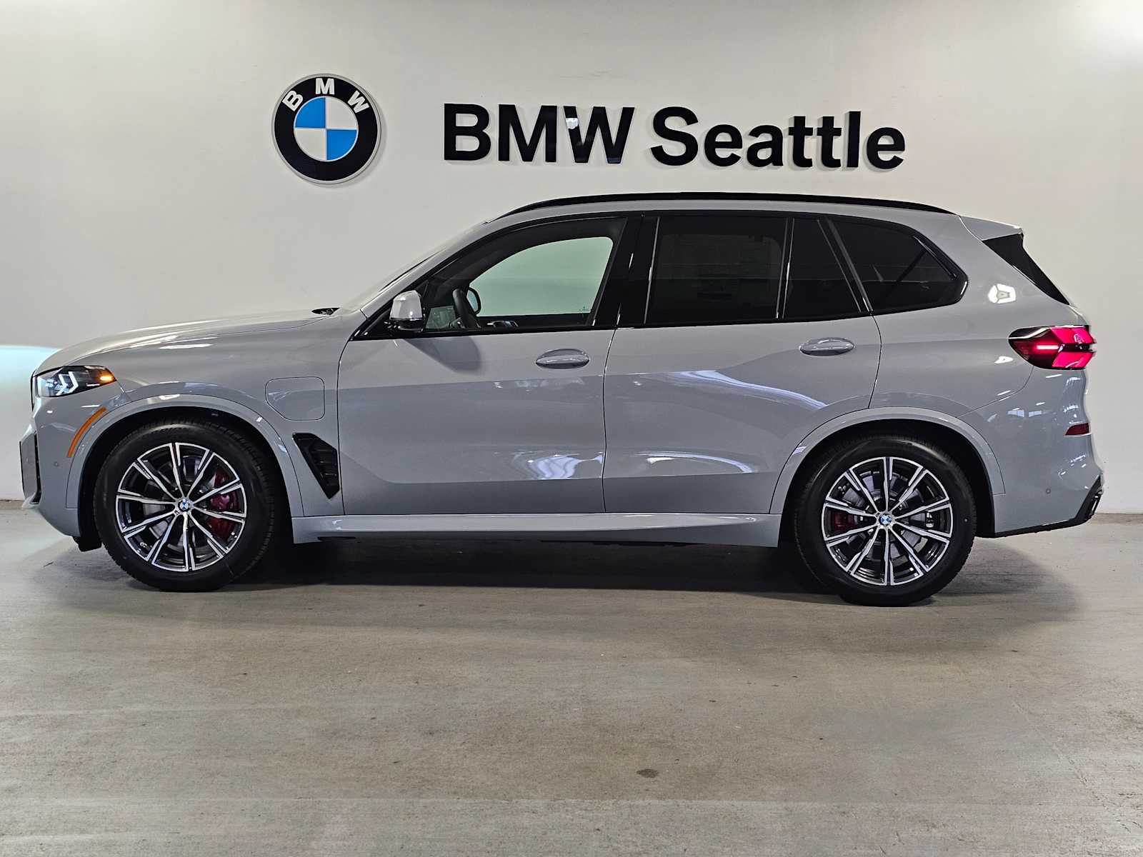 Thumbnail: 2026 BMW X5 - 3