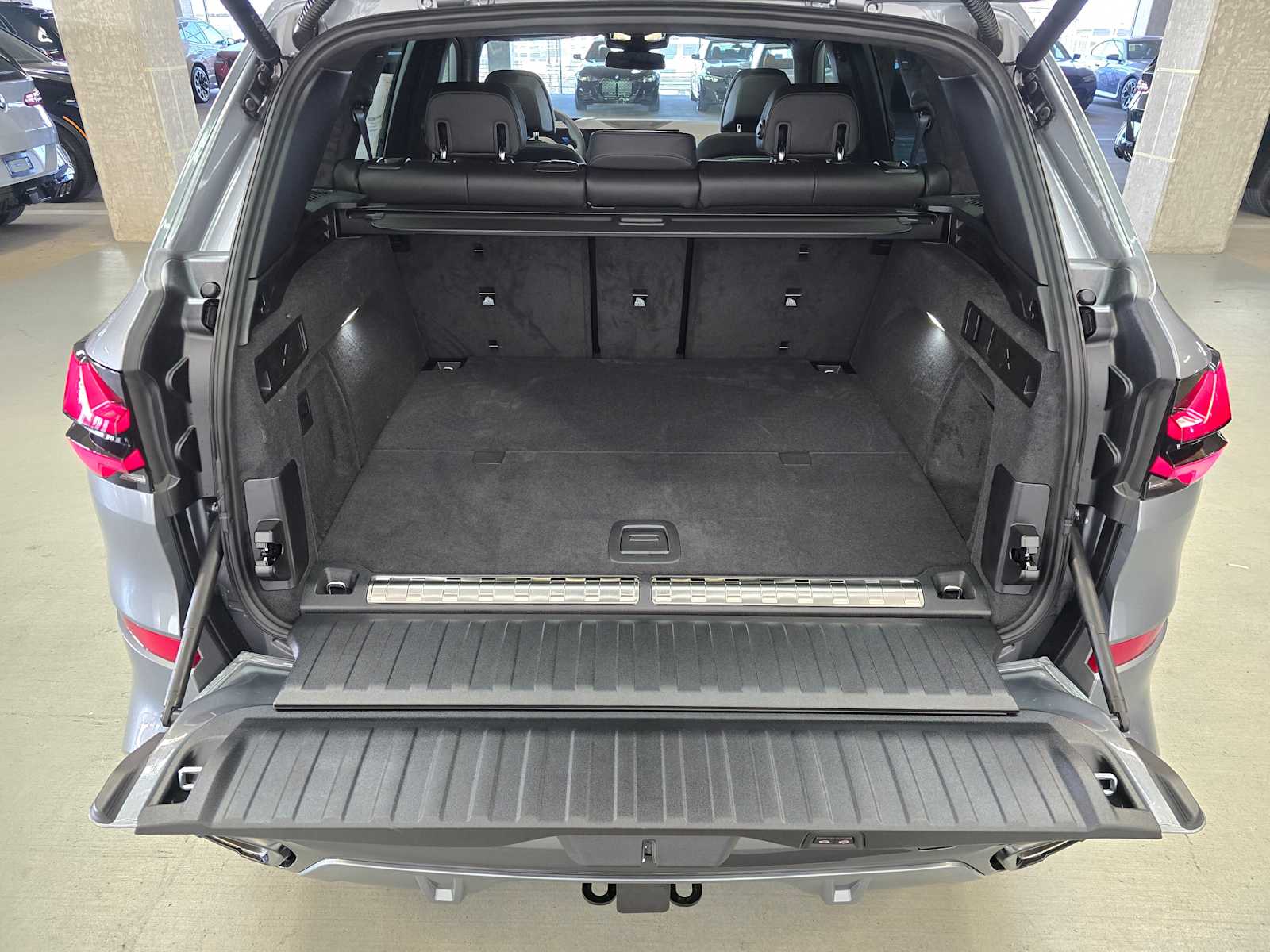 Thumbnail: 2026 BMW X5 - 34
