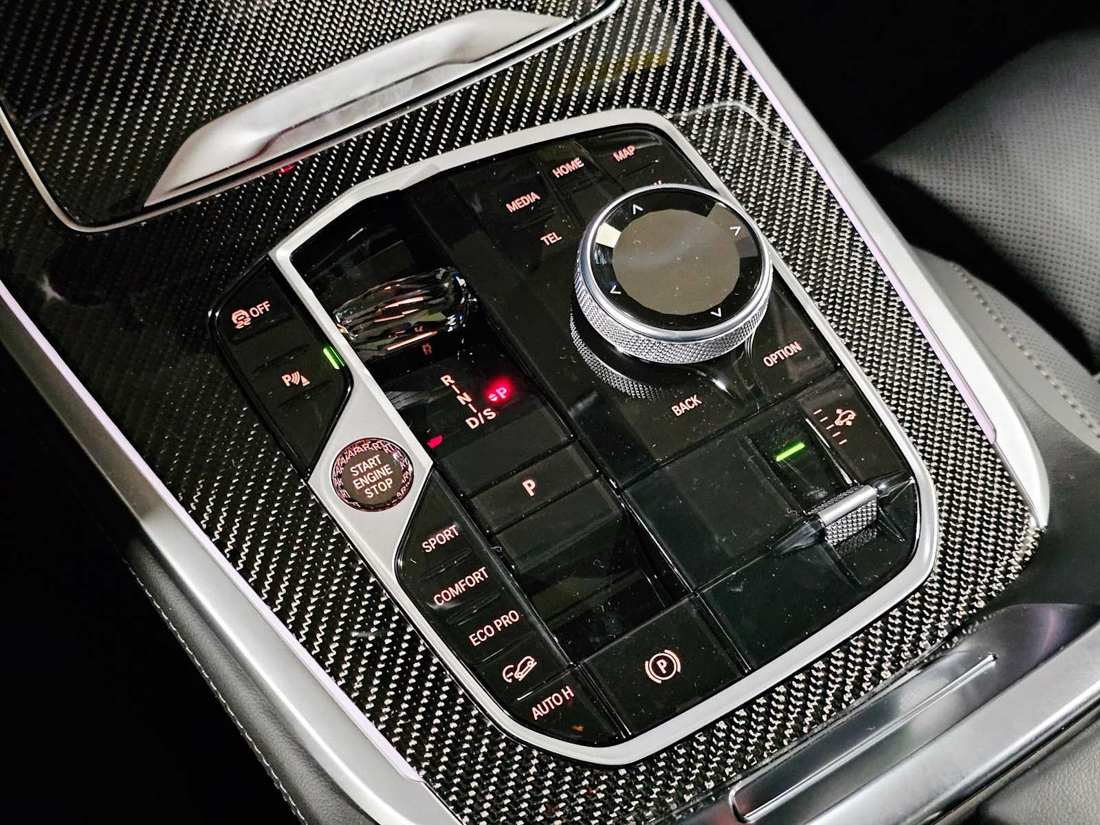 Thumbnail: 2026 BMW X7 - 17