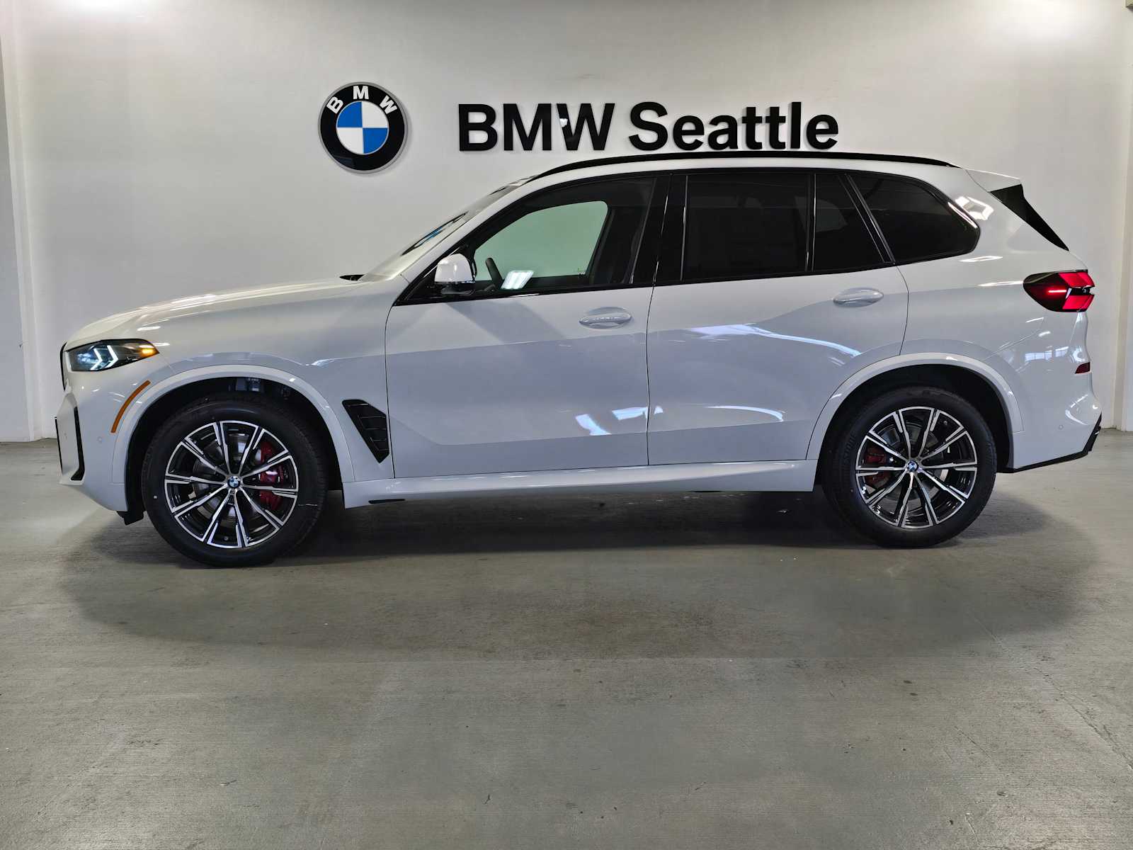 Thumbnail: 2026 BMW X5 - 3
