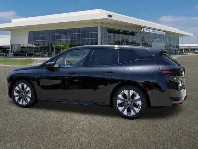 Thumbnail: 2026 BMW iX - 7