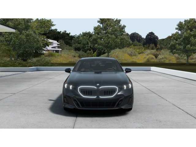 Thumbnail: 2027 BMW 5 Series - 3