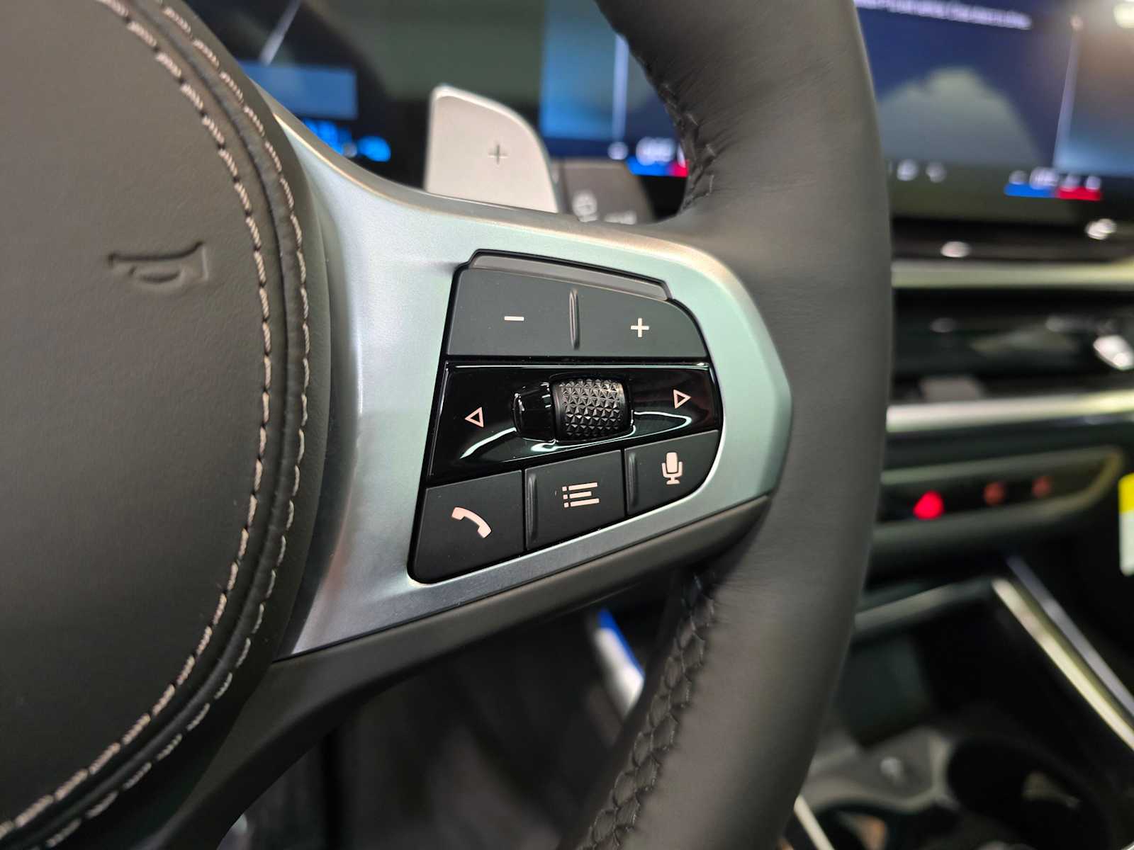 Thumbnail: 2026 BMW X5 - 18