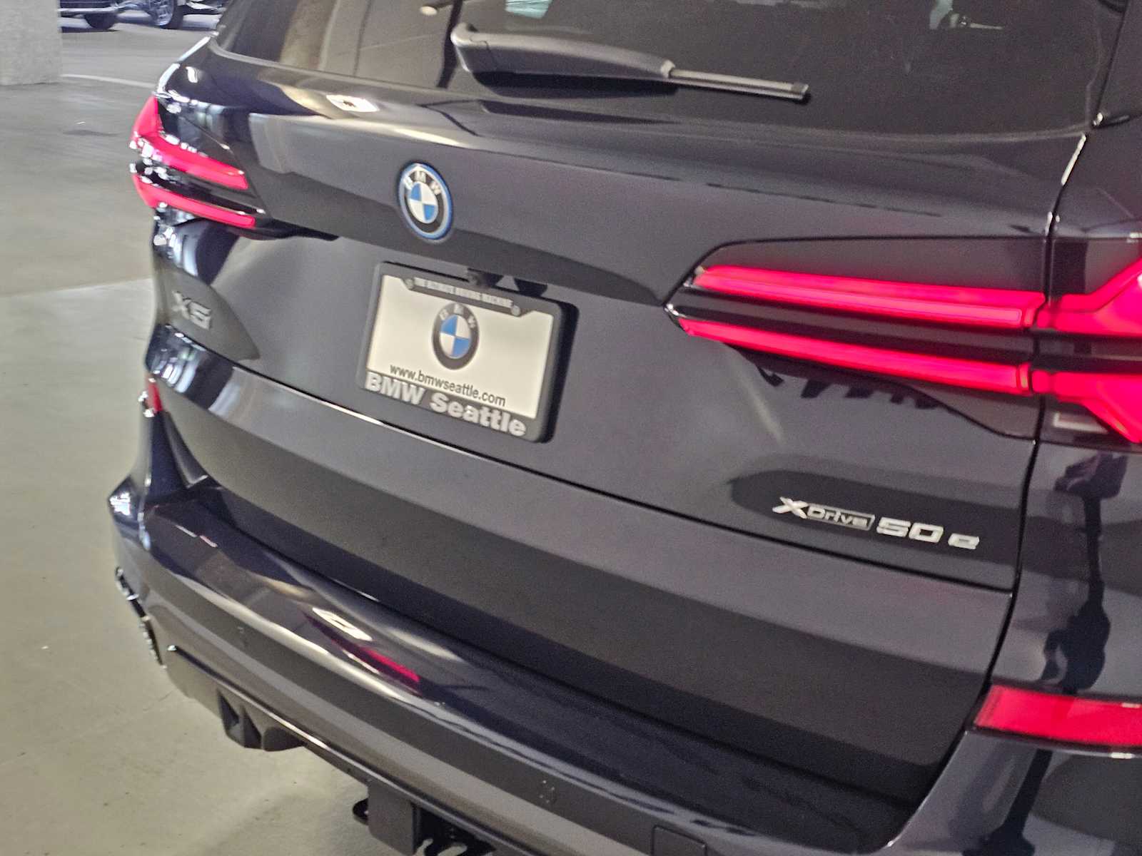 Thumbnail: 2026 BMW X5 - 8
