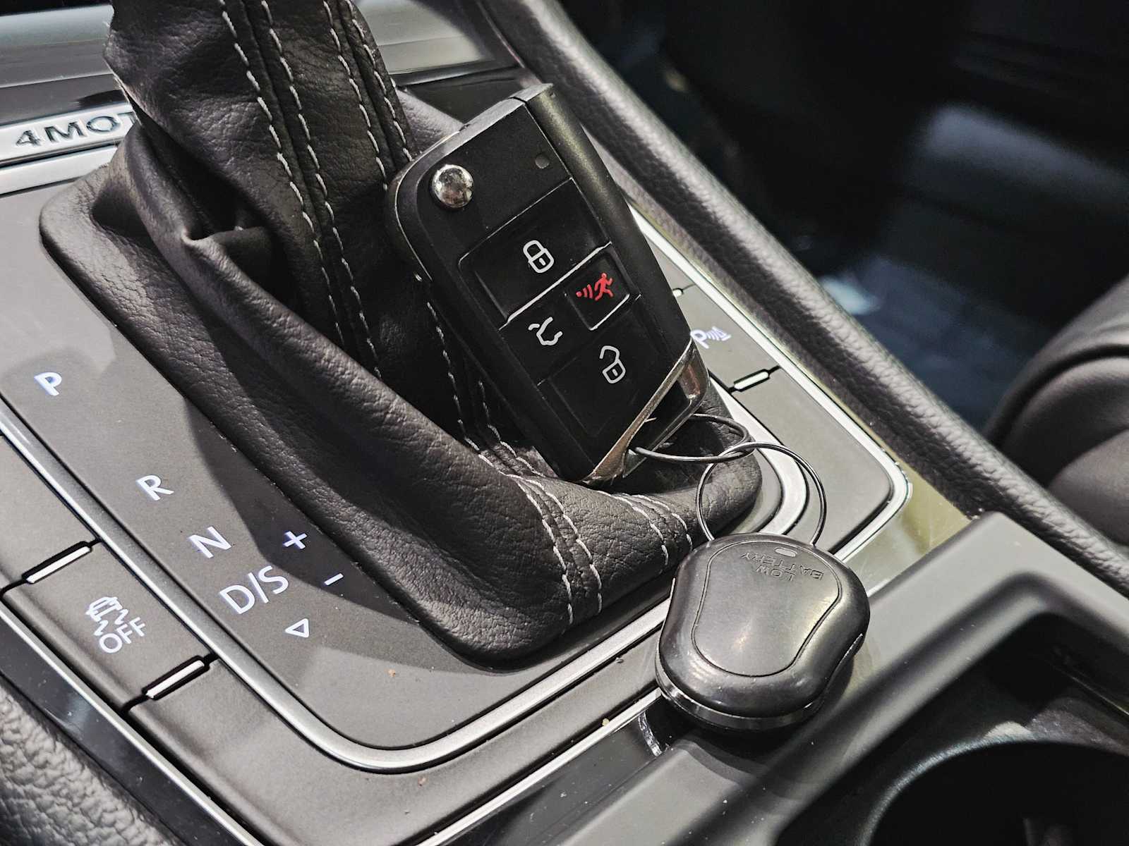 Thumbnail: 2015 Volkswagen Golf - 27