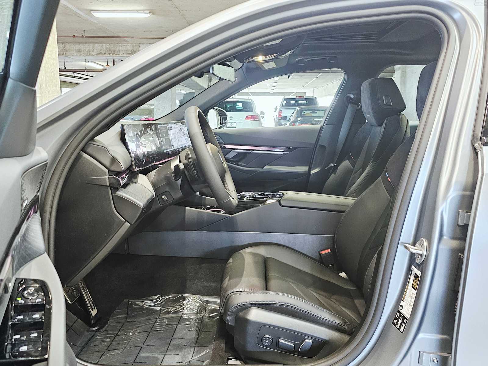 Thumbnail: 2026 BMW 5 Series - 23