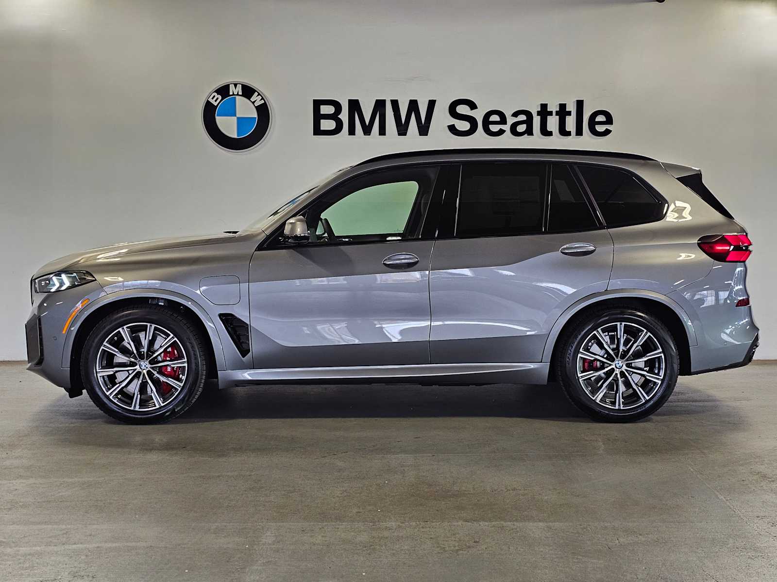Thumbnail: 2026 BMW X5 - 3