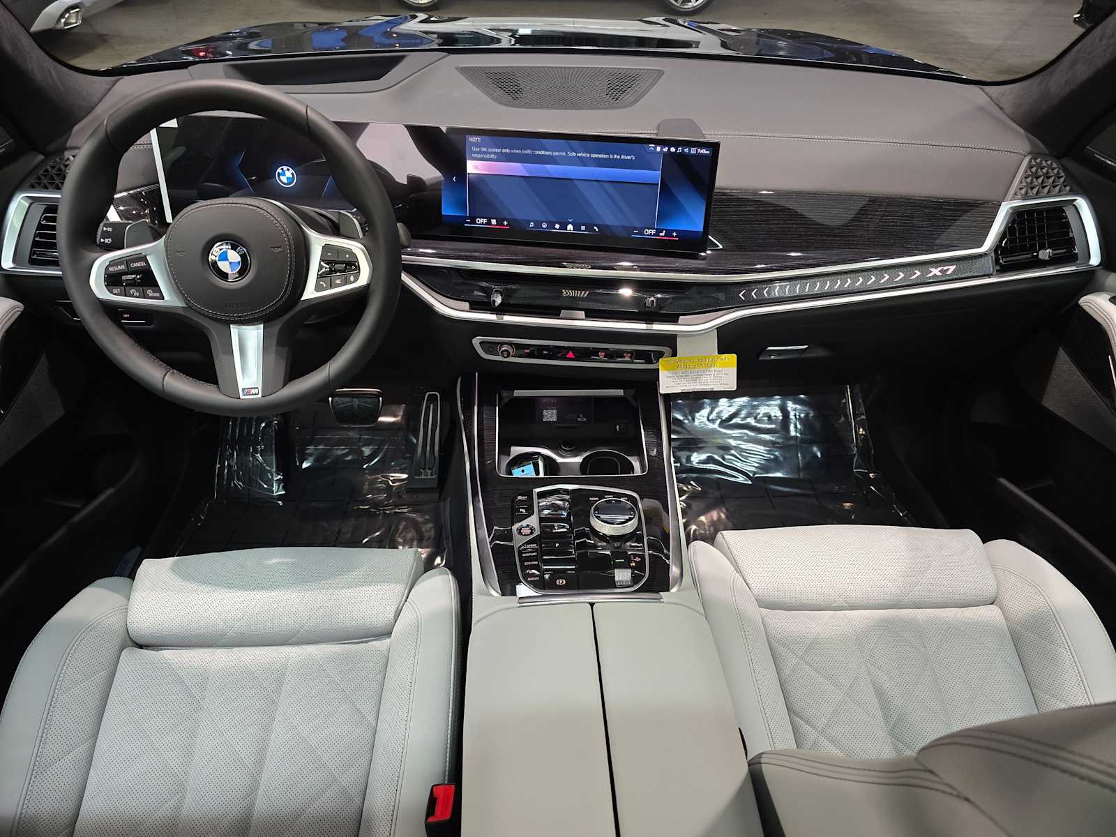 Thumbnail: 2026 BMW X7 - 10