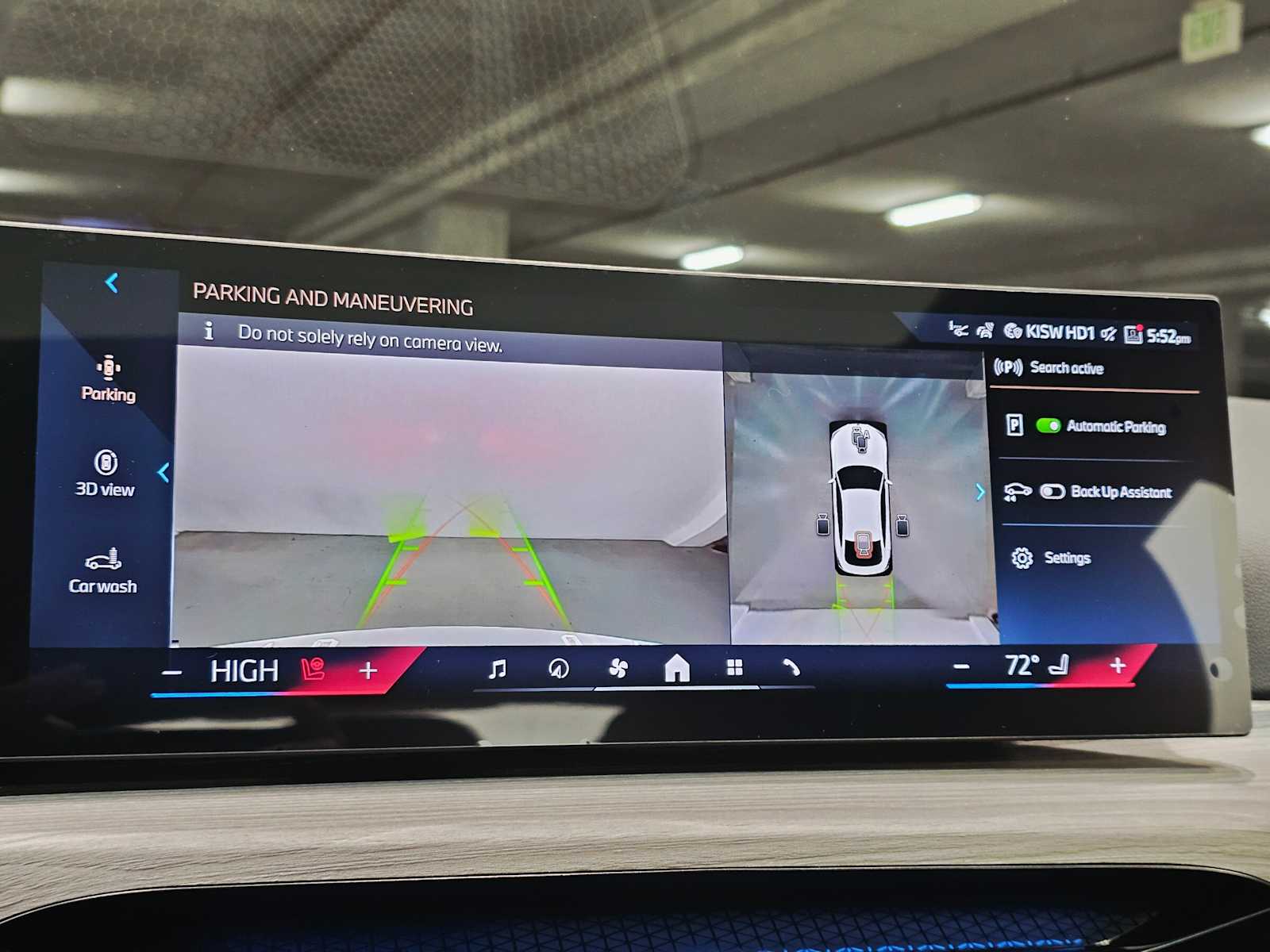 Thumbnail: 2025 BMW i4 - 15