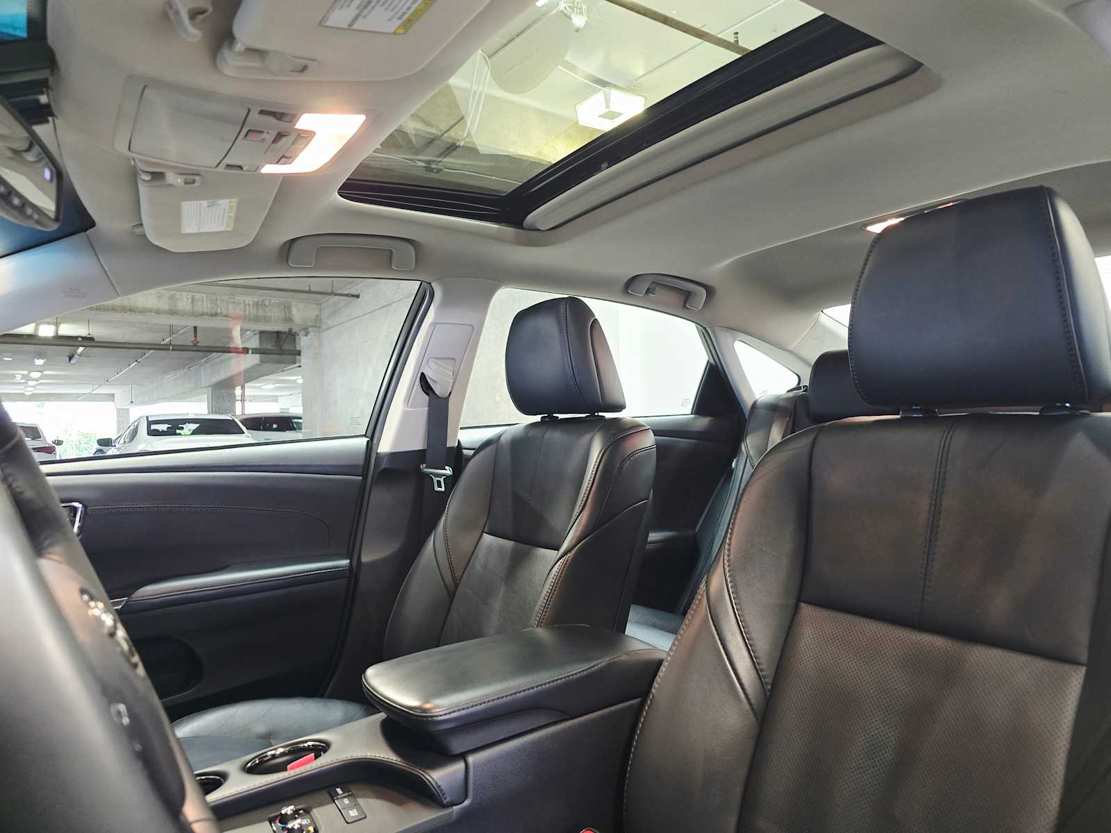 Thumbnail: 2015 Toyota Avalon - 23