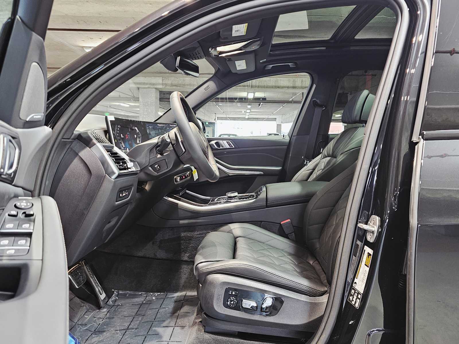 Thumbnail: 2026 BMW X5 - 23