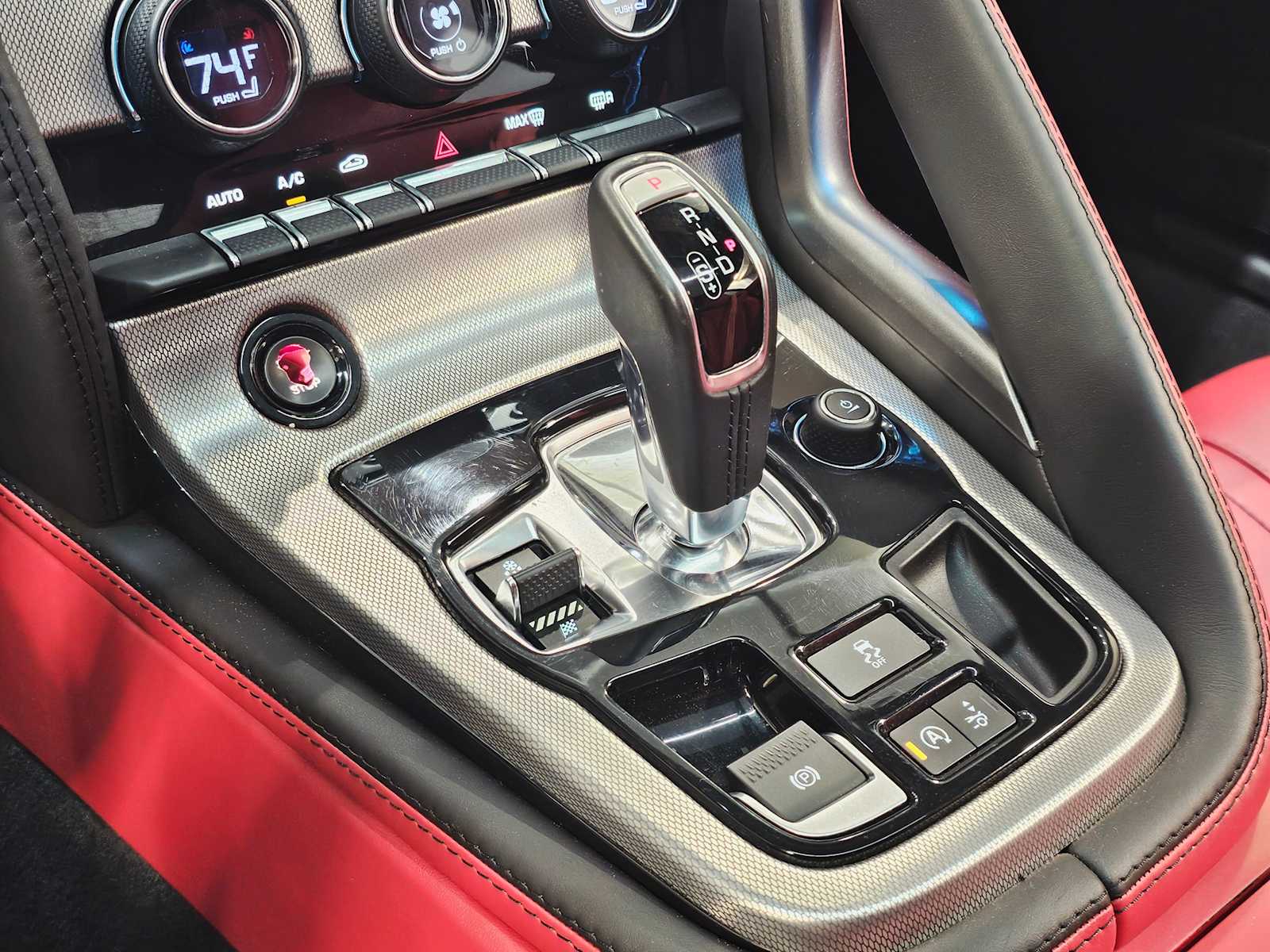 Thumbnail: 2016 Jaguar F-Type - 17
