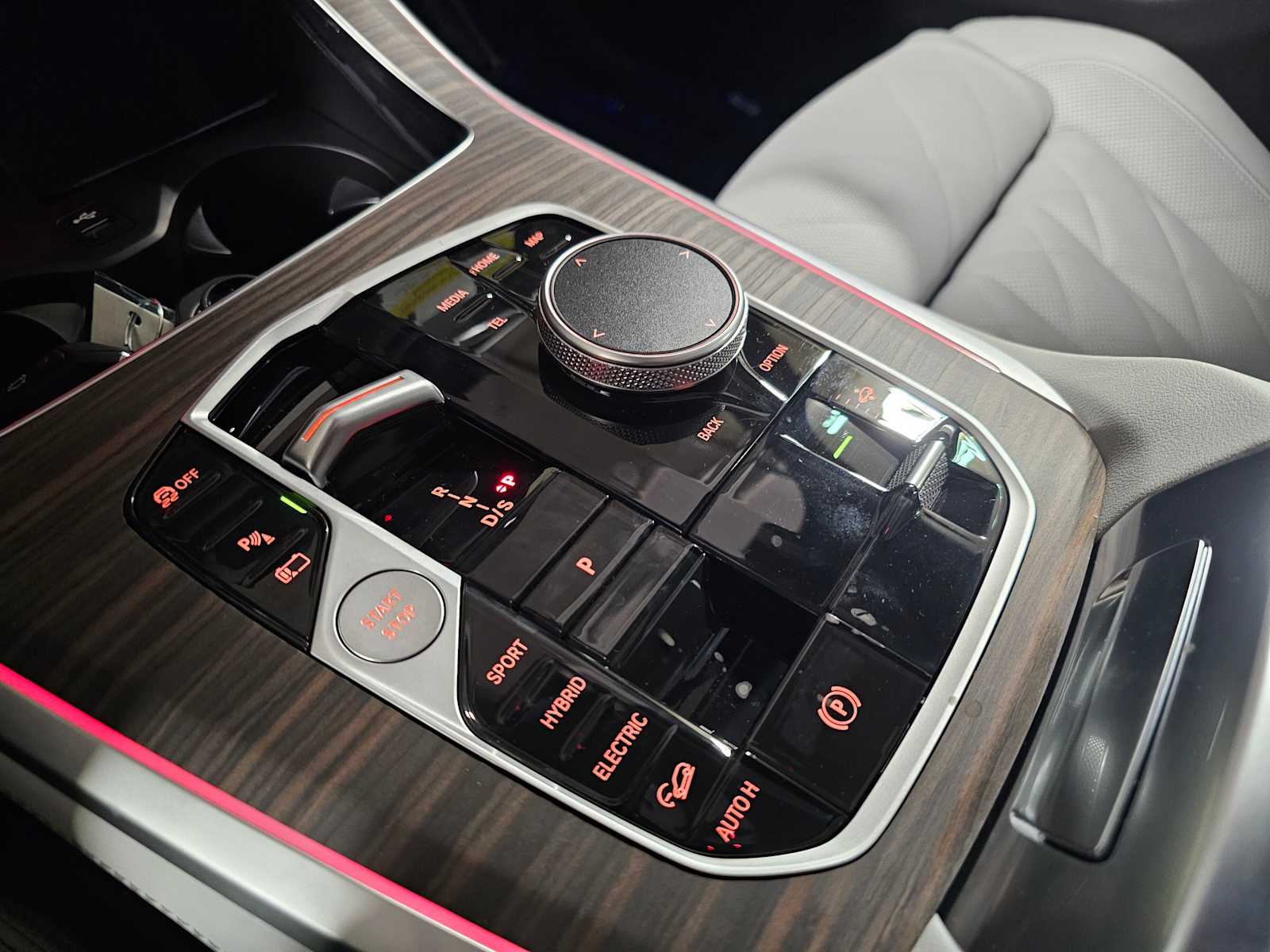 Thumbnail: 2026 BMW X5 - 21