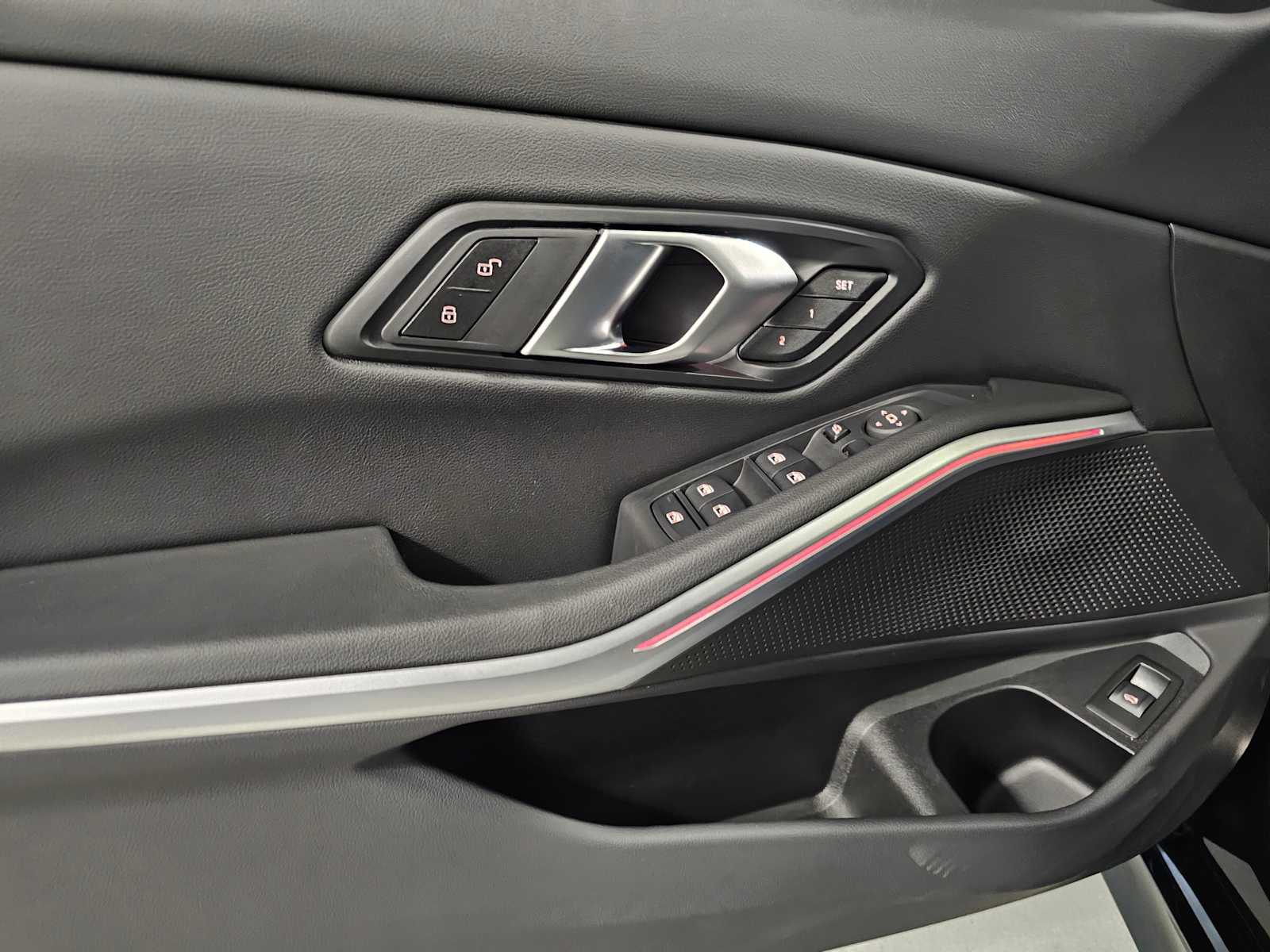 Thumbnail: 2025 BMW 3 Series - 30